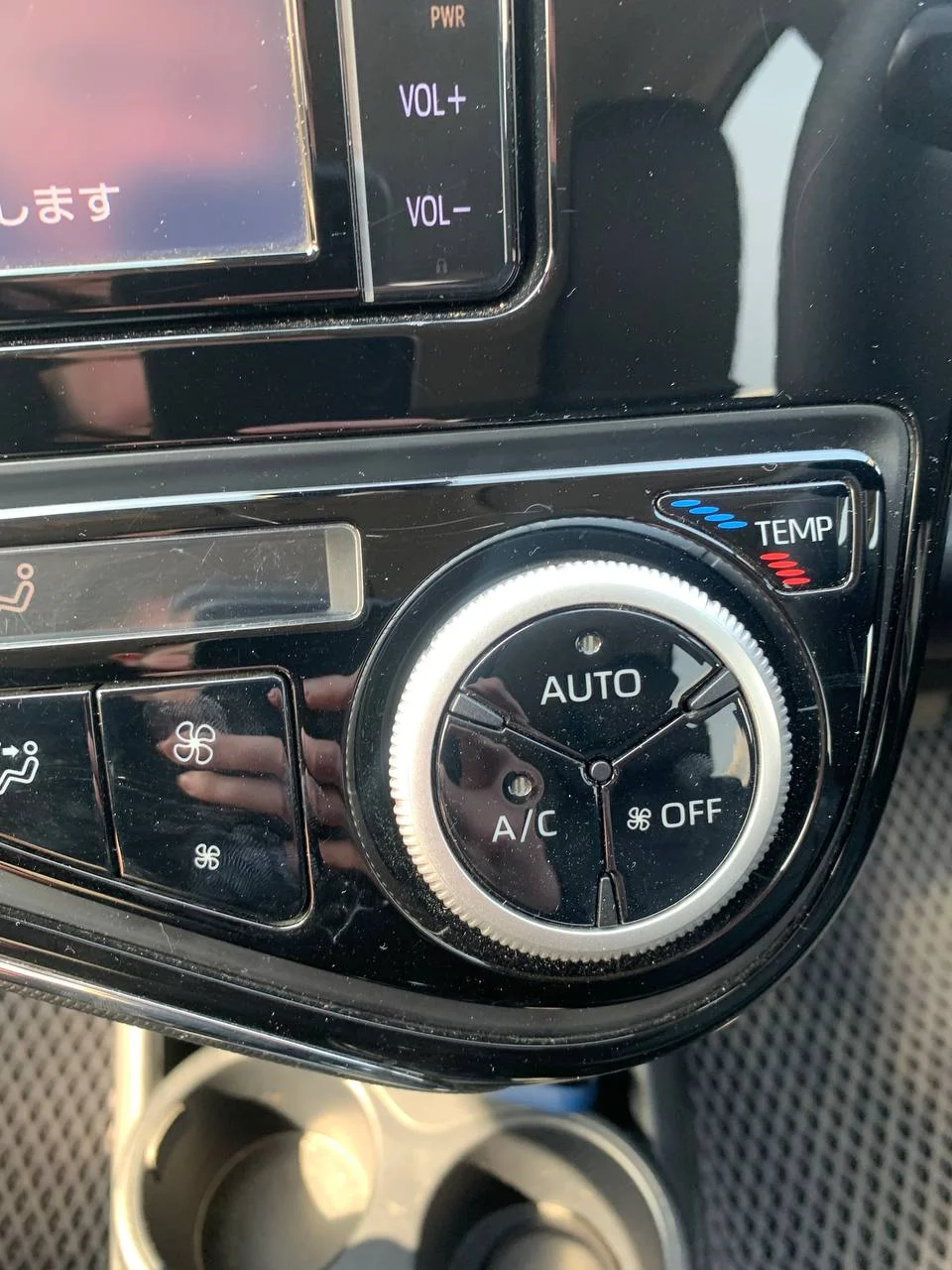 Toyota Aqua - миниатюра 3