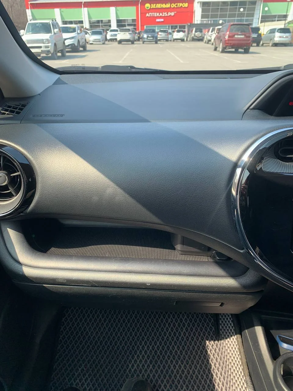 Toyota Aqua - миниатюра 6