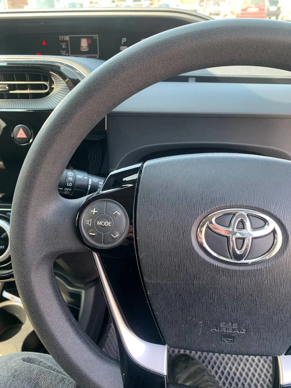 Toyota Aqua - миниатюра 12