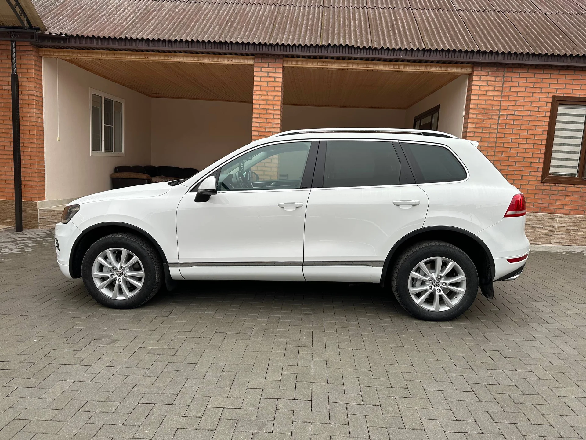 Volkswagen Touareg 2012 - миниатюра 6
