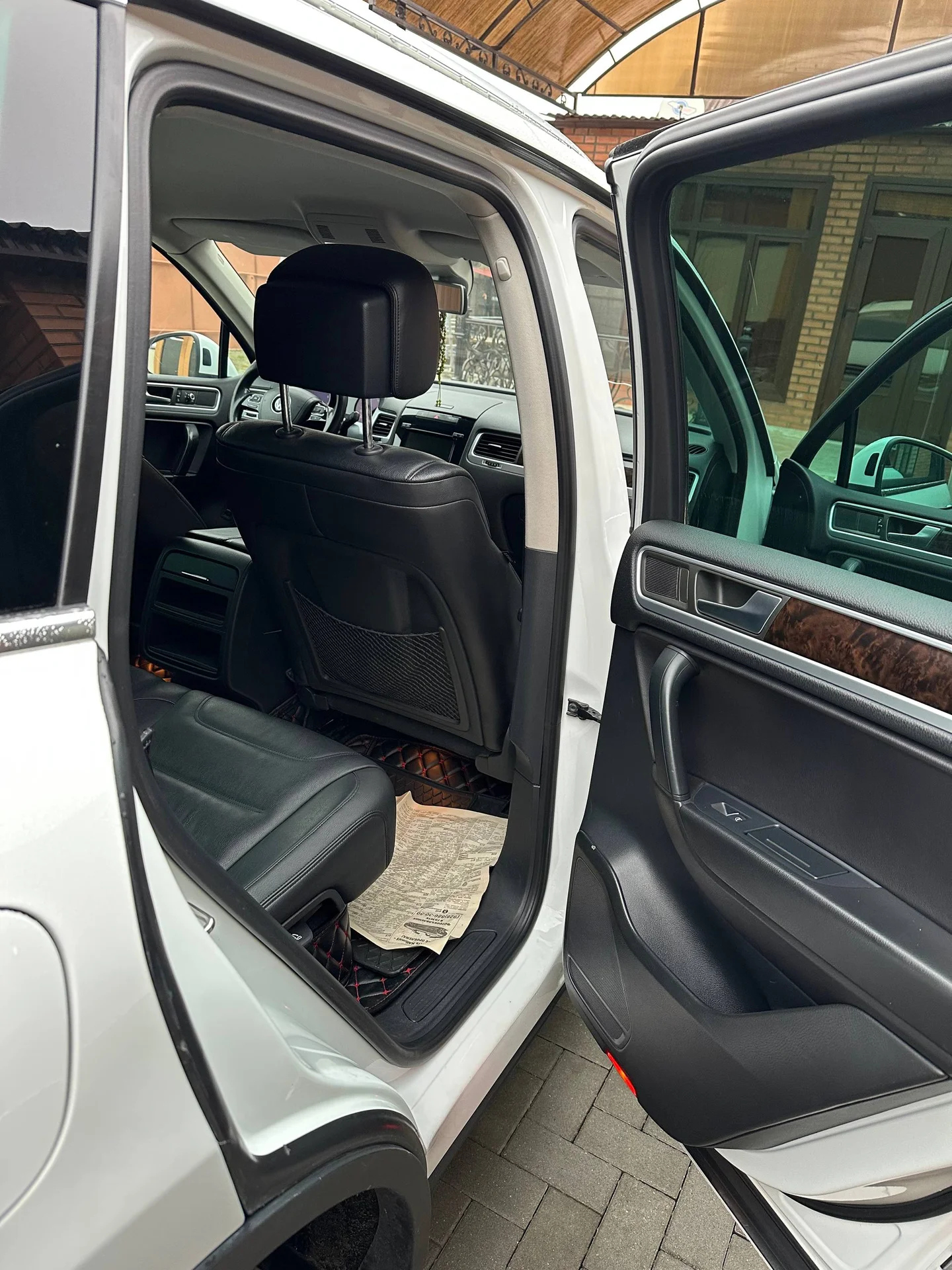 Volkswagen Touareg 2012 - миниатюра 12