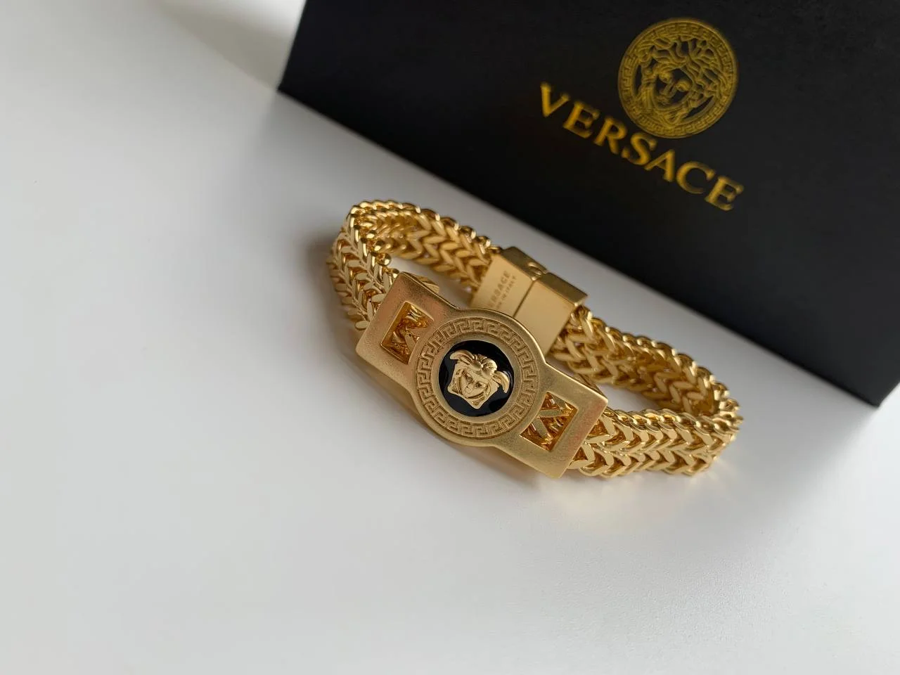 Versace мужской браслет - миниатюра 2