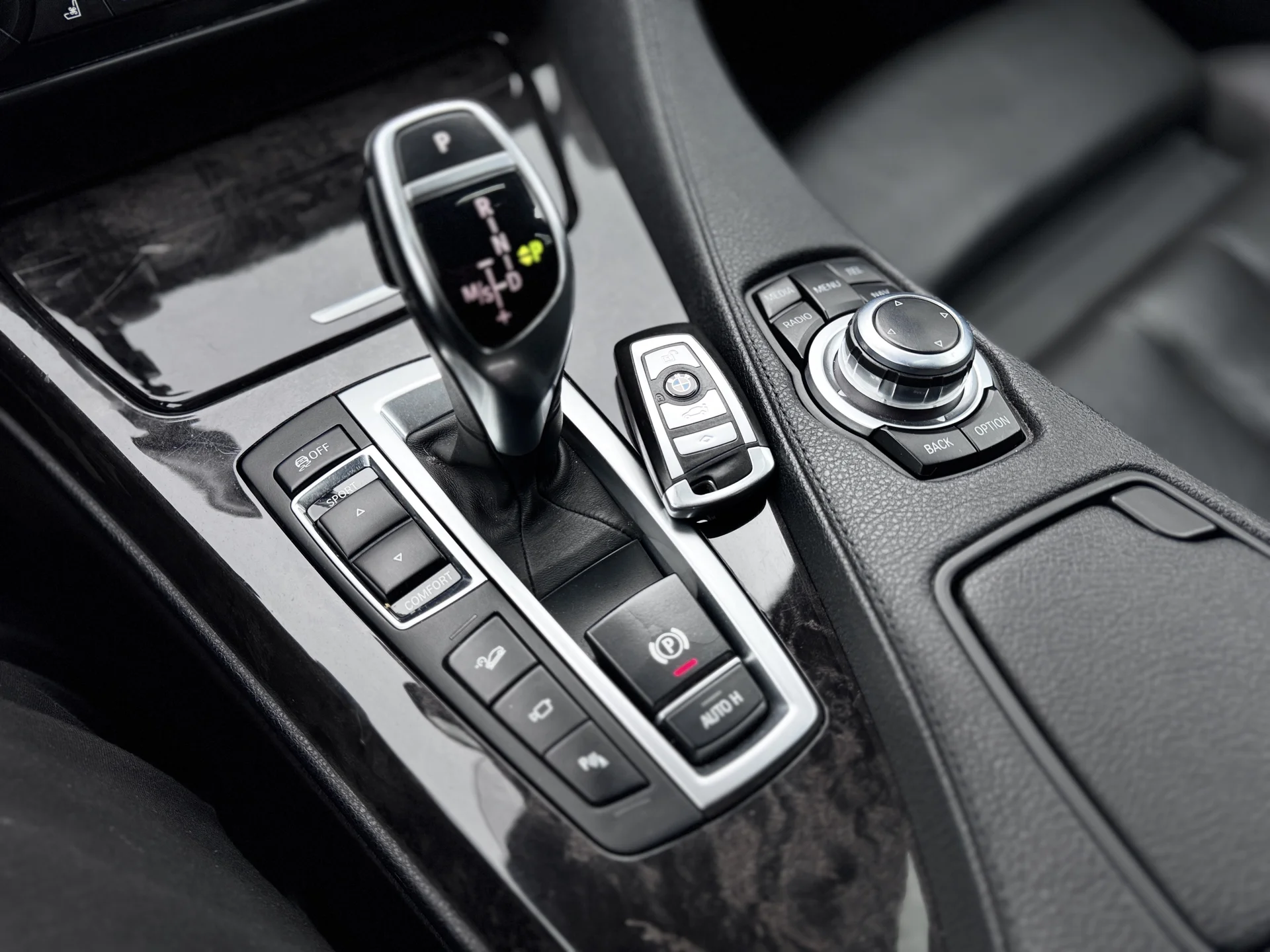 BMW 640i gran coupe - миниатюра 23
