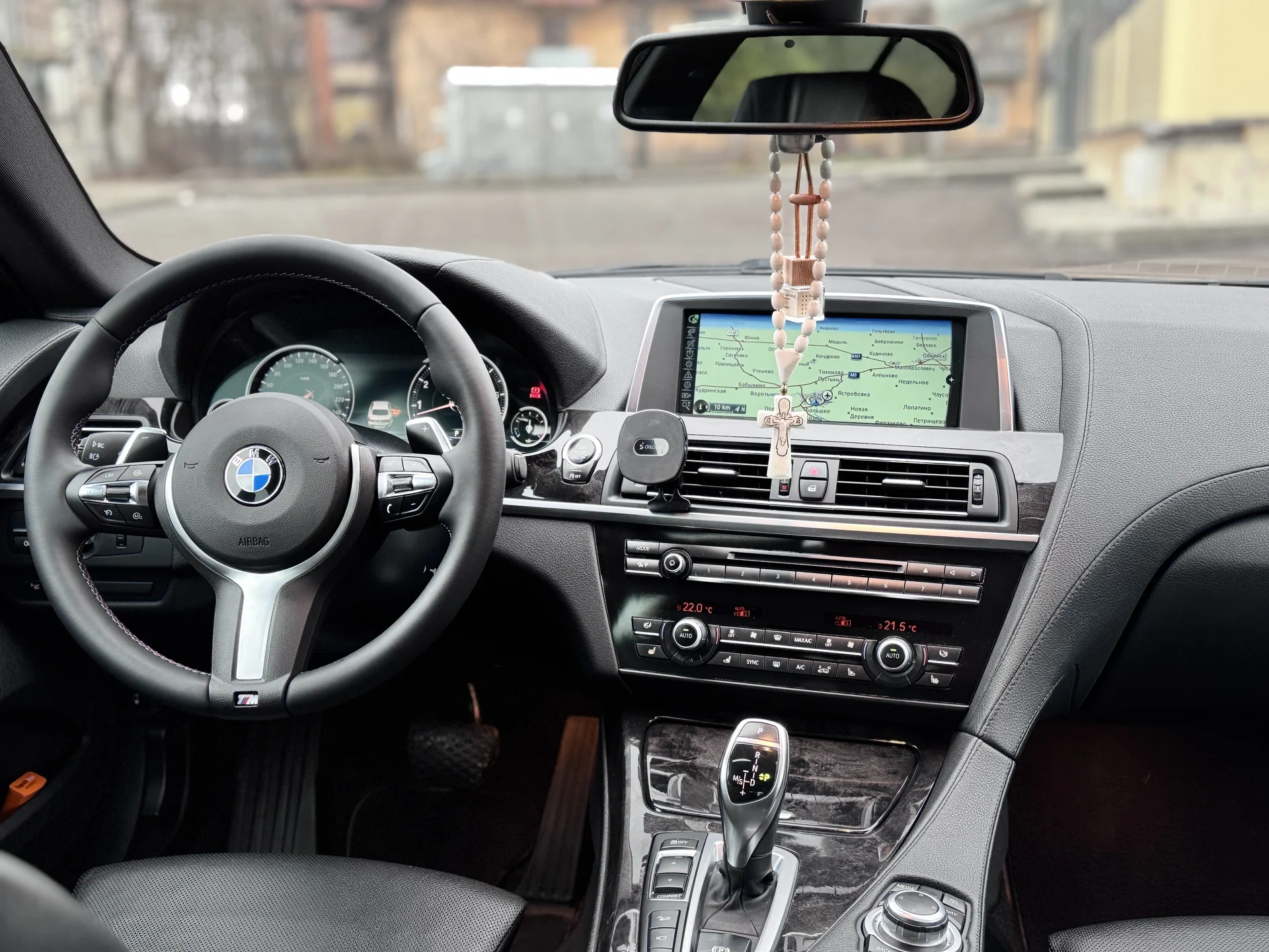 BMW 640i gran coupe - миниатюра 26