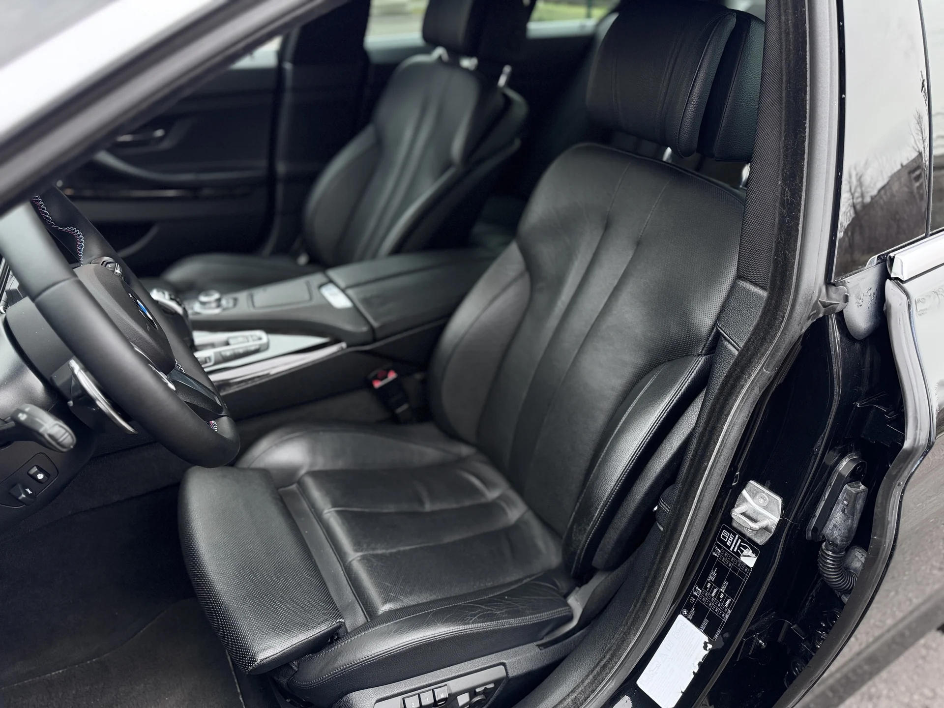 BMW 640i gran coupe - миниатюра 30