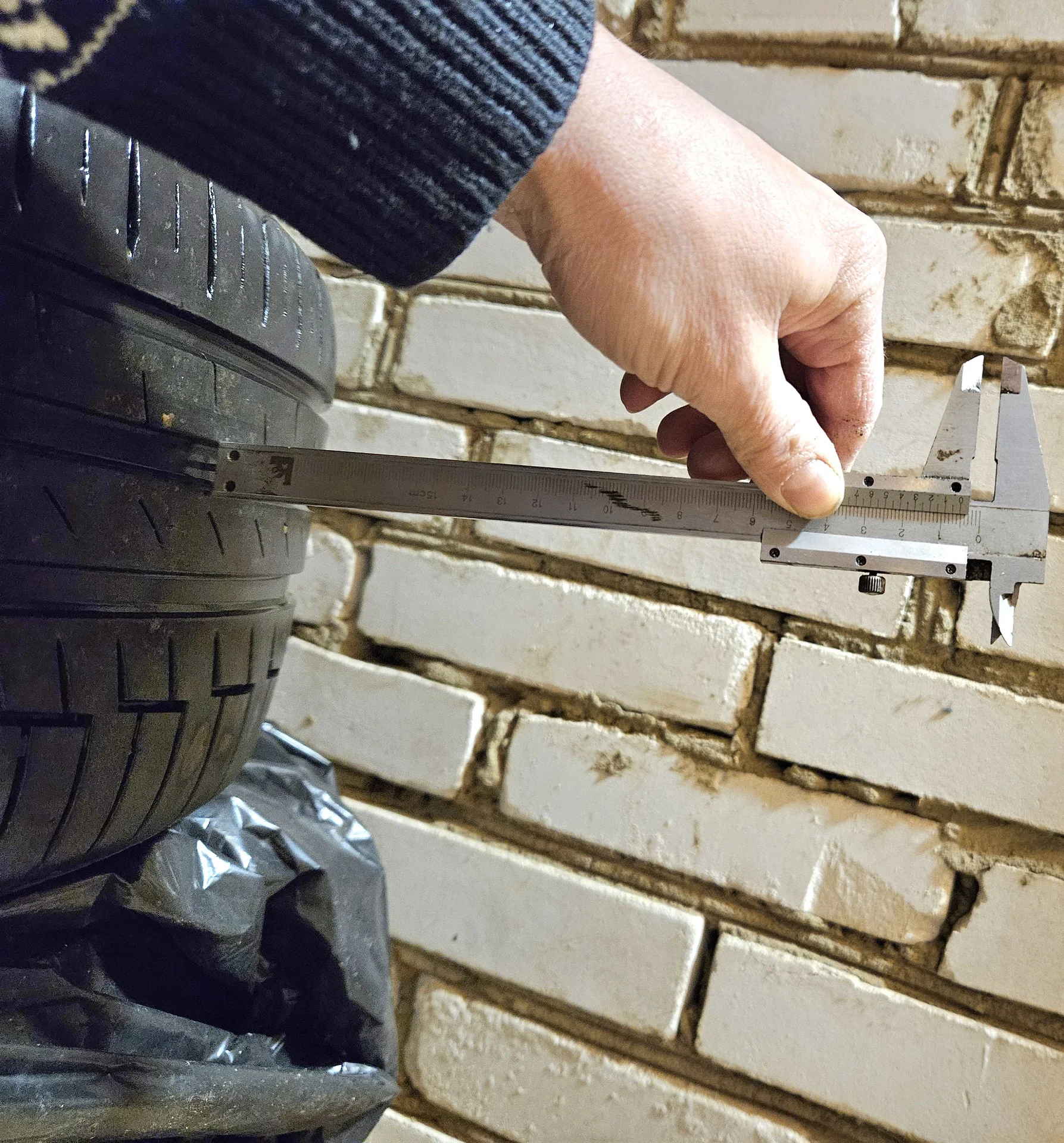Continental 215/45 R17 - миниатюра 8