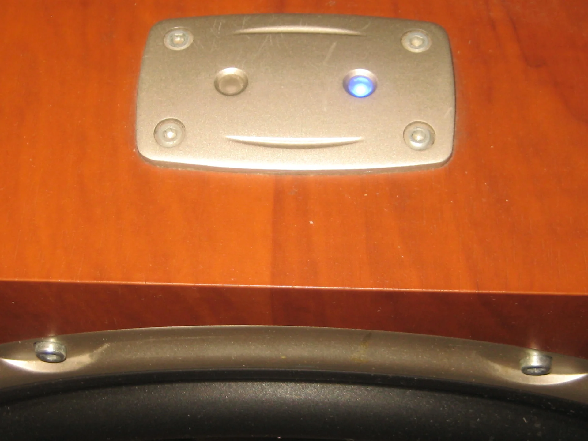 Сабвуфер JBL Studio L Series L8400P/230 - миниатюра 5