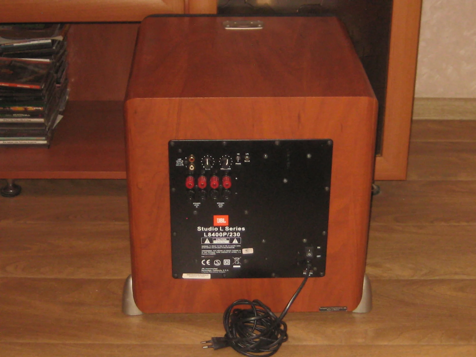 Сабвуфер JBL Studio L Series L8400P/230 - миниатюра 8