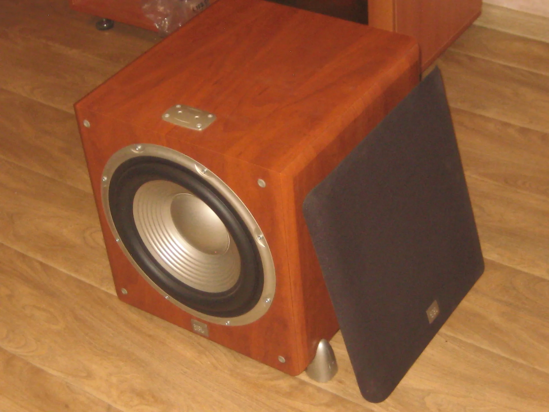 Сабвуфер JBL Studio L Series L8400P/230 - миниатюра 6