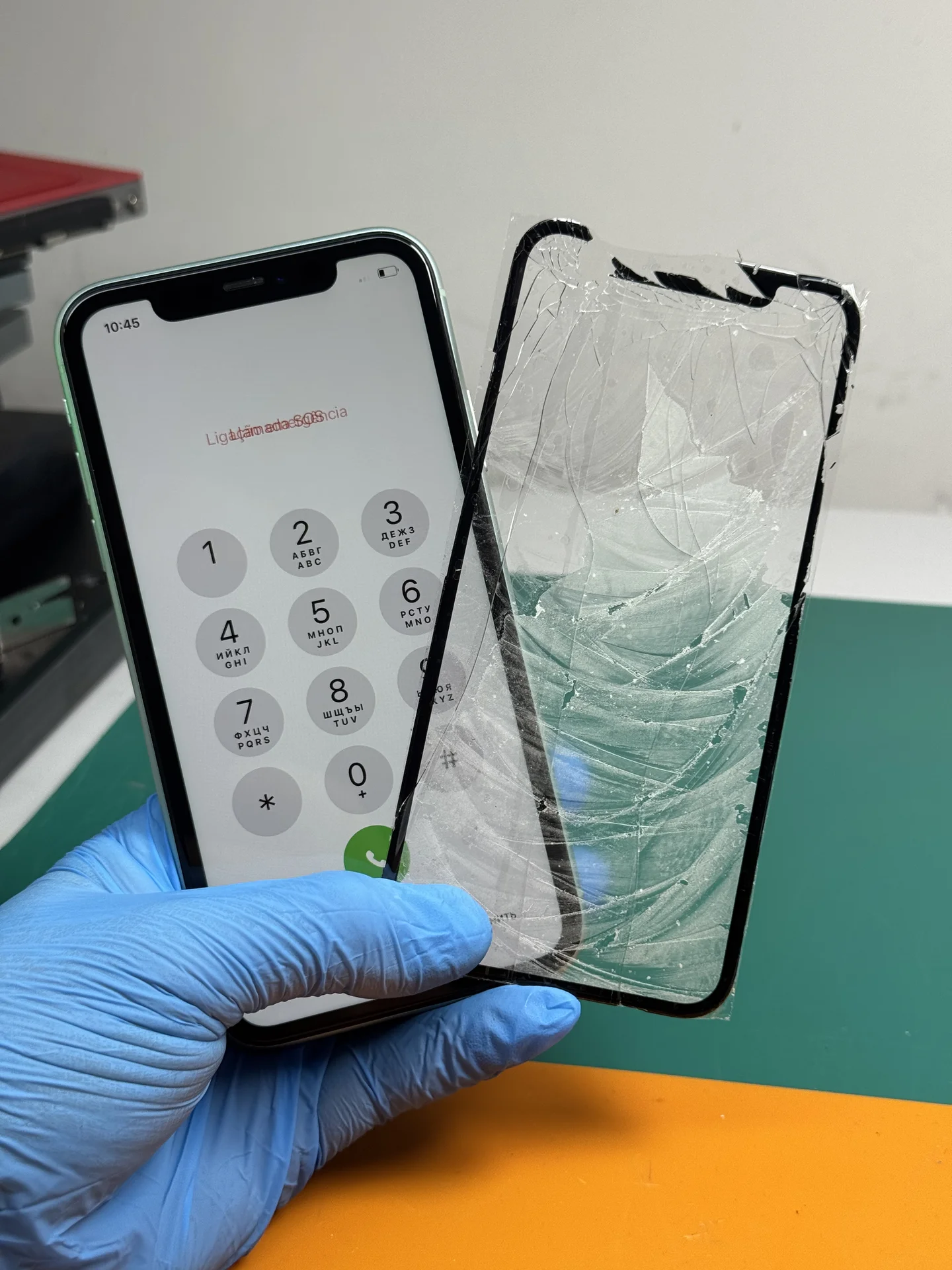 Замена стекла iPhone - миниатюра 5