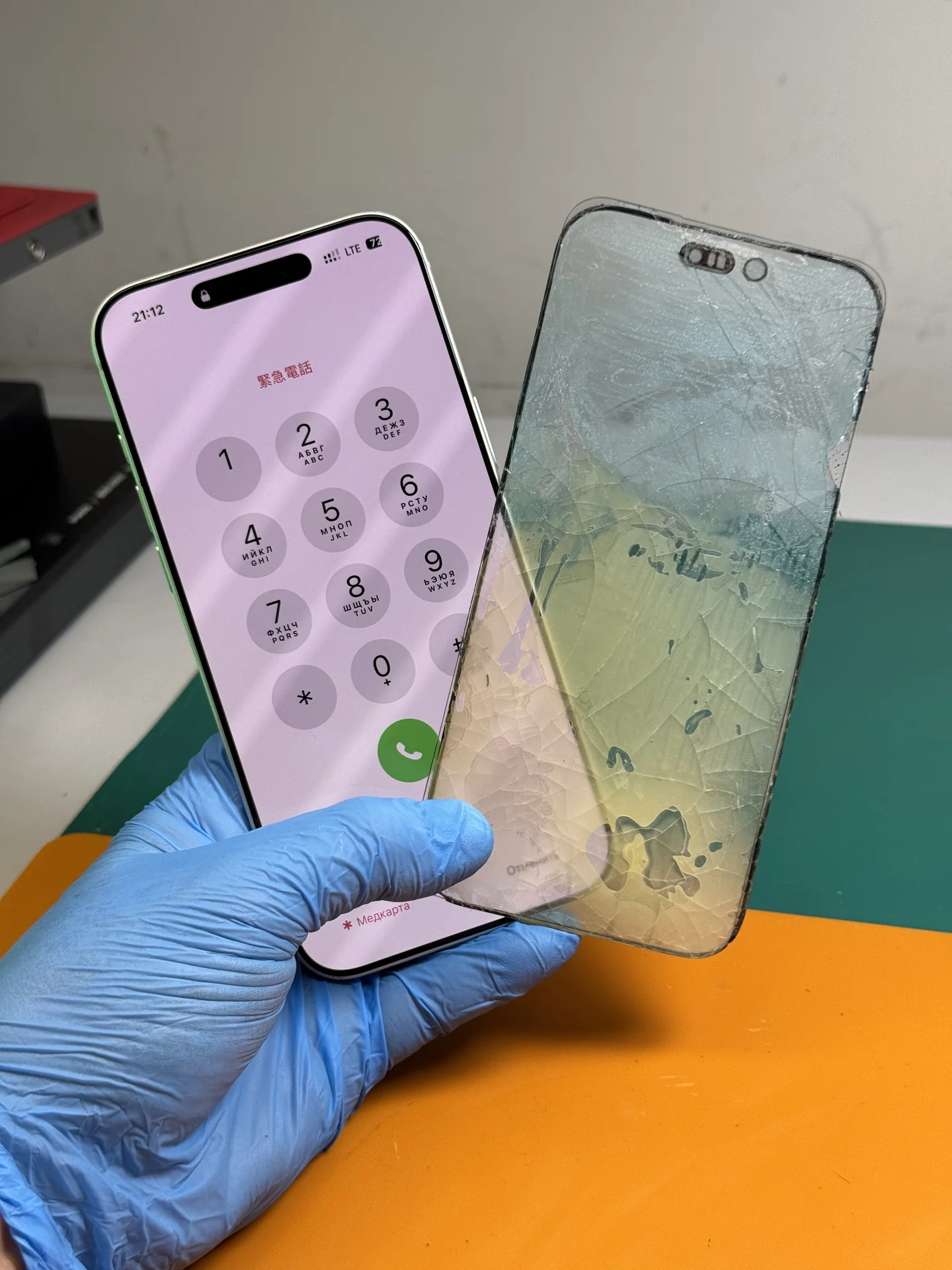 Замена стекла iPhone - миниатюра 6