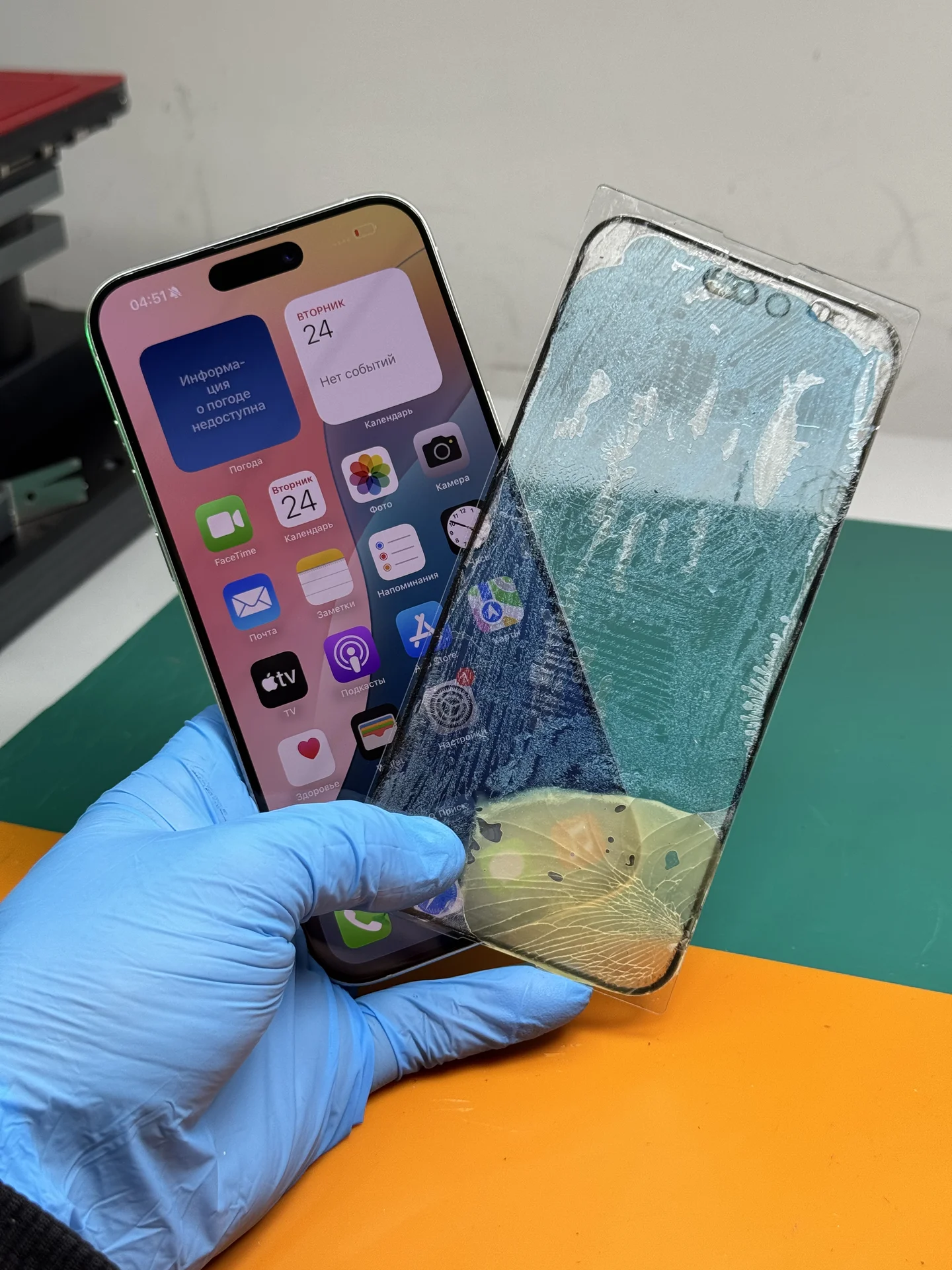 Замена стекла iPhone - миниатюра 8