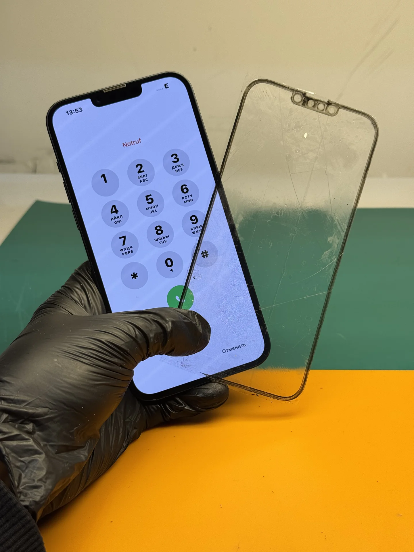 Замена стекла iPhone - миниатюра 10