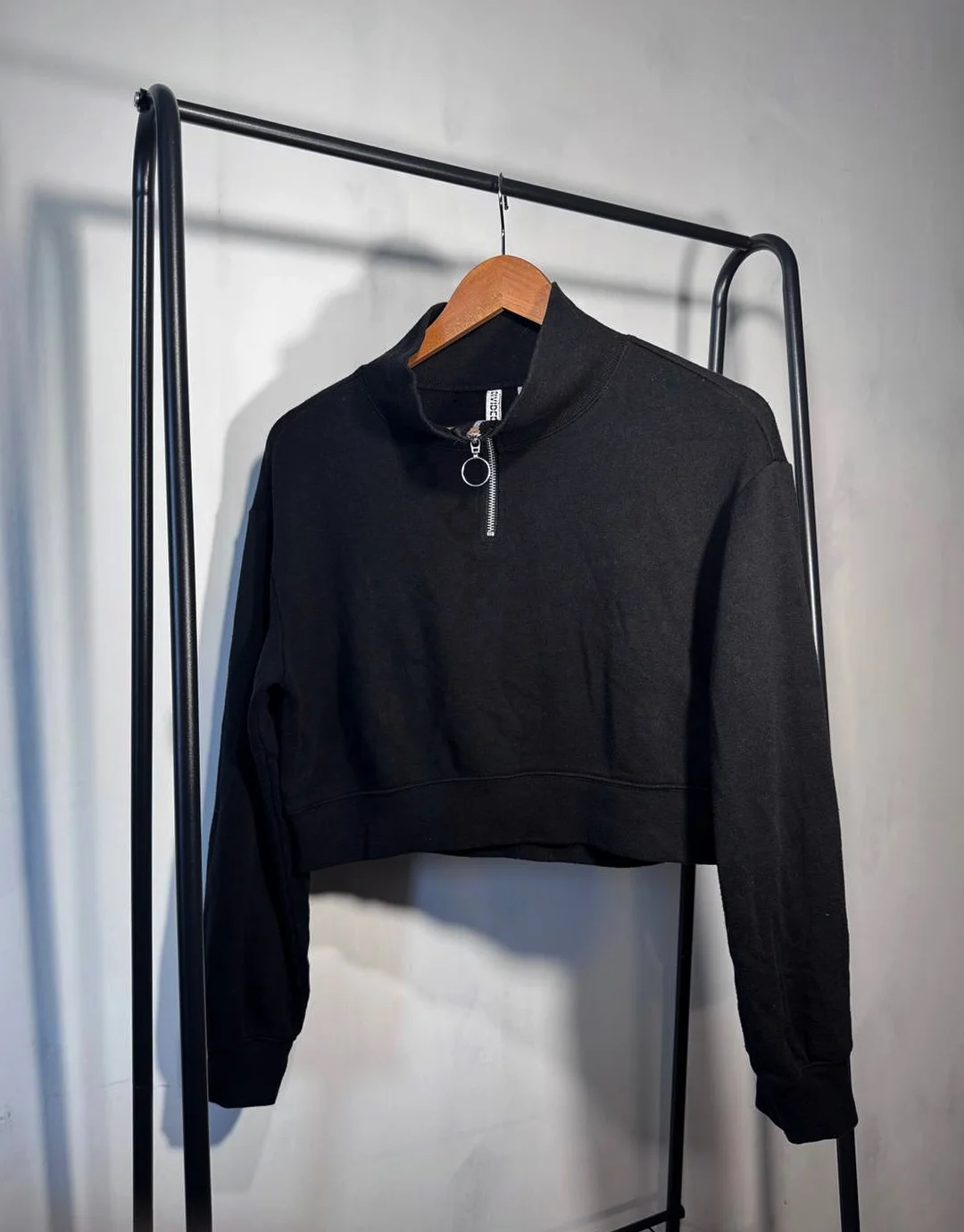 Кофта черная H&M - миниатюра 2