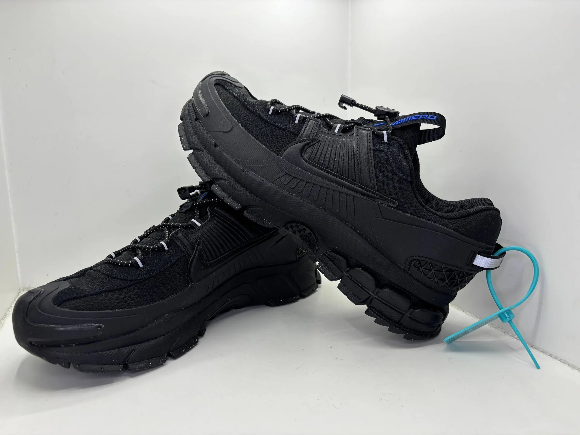 Nike air zoom vomero roam black racer blue - миниатюра 3
