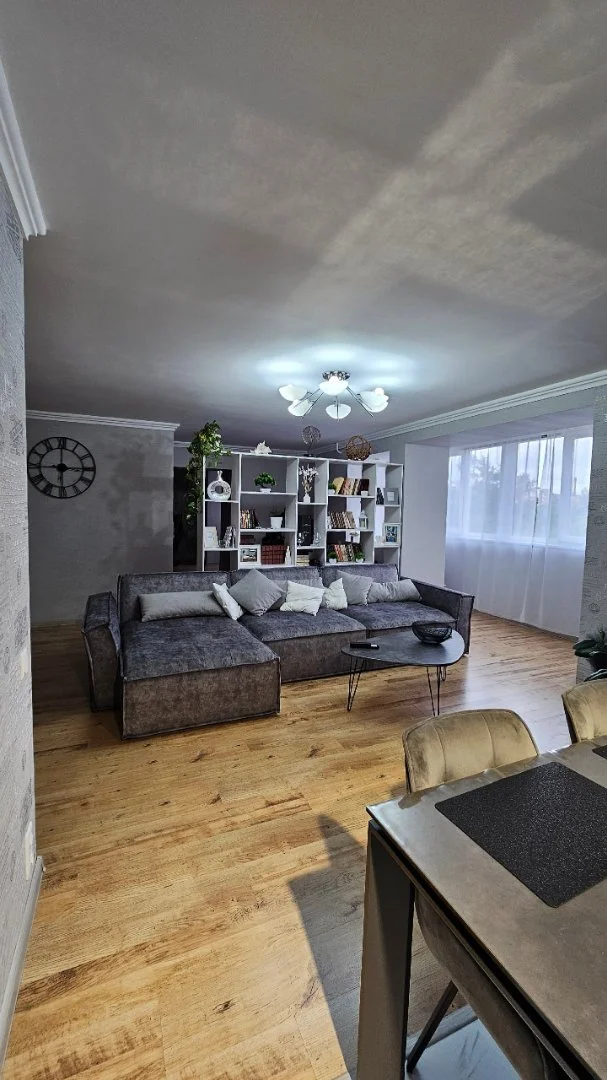 4-к квартира, 110м2, 5/10 эт. - миниатюра 2