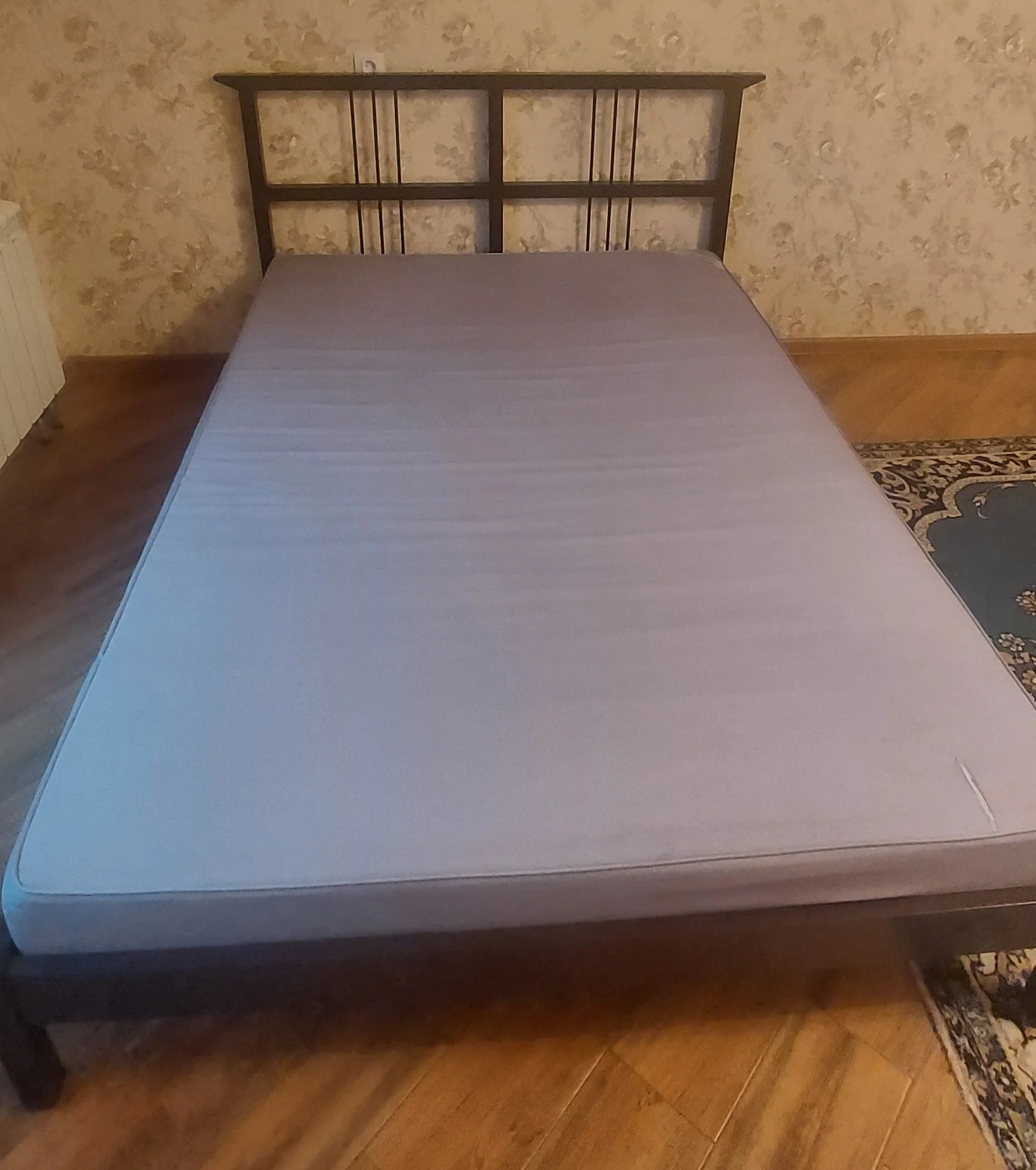 Кровать с матрасом - изображение 1