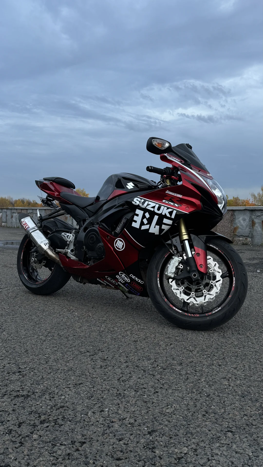 Мотоцикл Suzuki gsx-r 750 - миниатюра 5