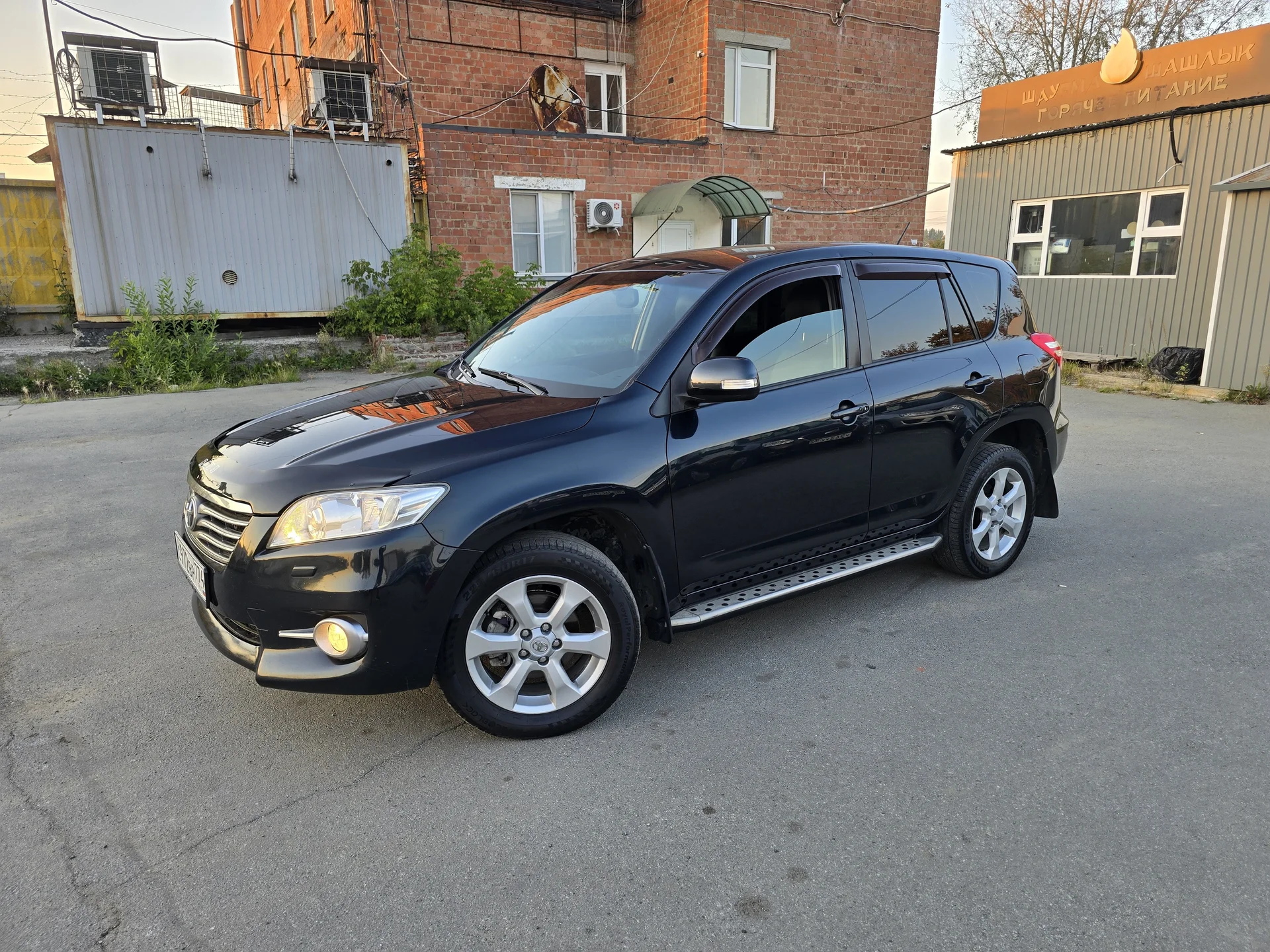 Toyota RAV4 2.0 CVT, 2011г.в. 4WD - изображение 1
