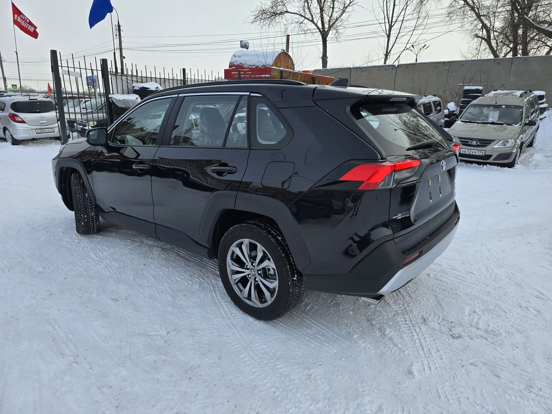 Toyota RAV4 2.0 CVT, 2024г.в. - миниатюра 3