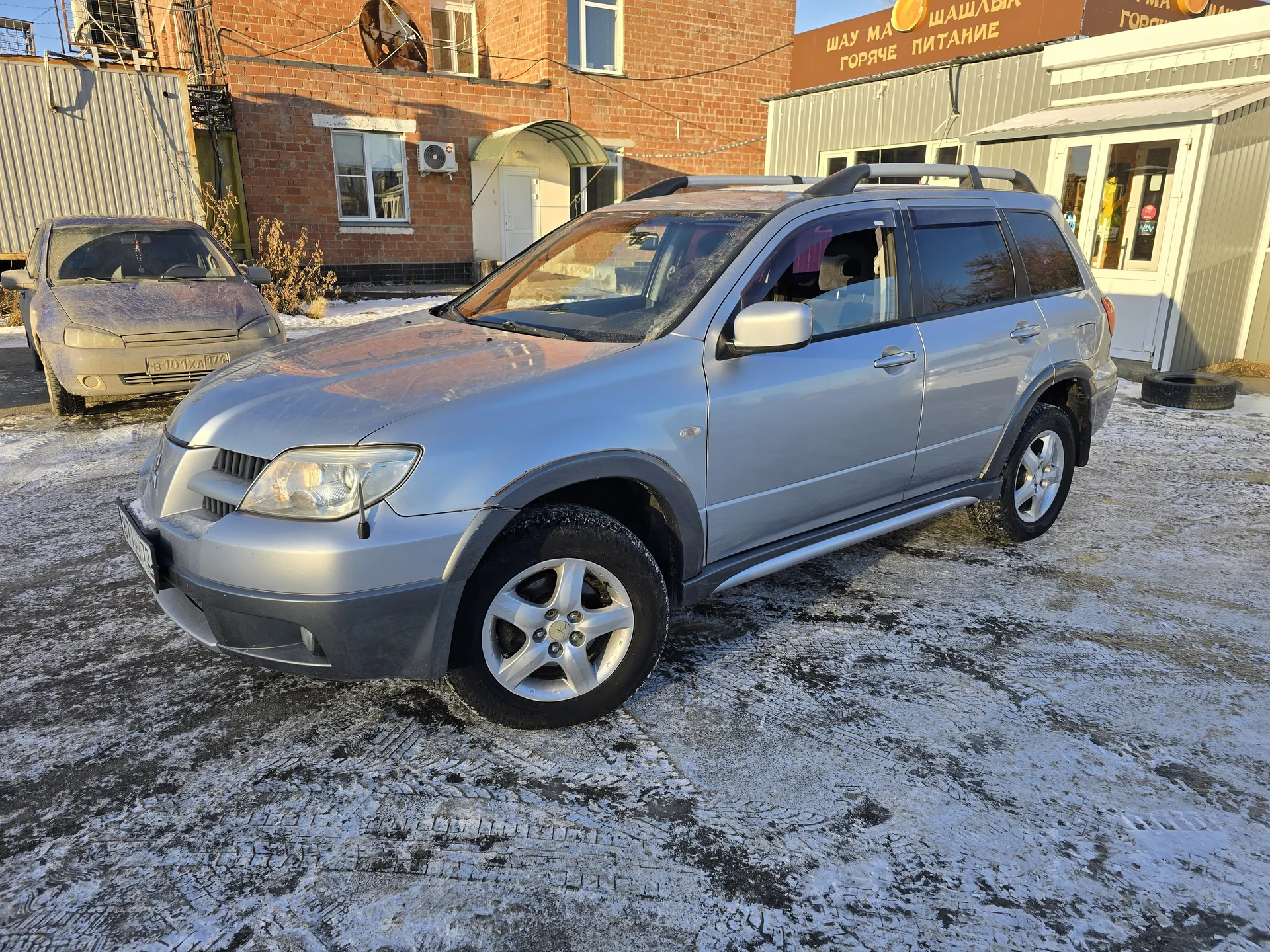 Mitsubishi Outlander 2.4АТ, 4WD, 2006г.в. - изображение 1