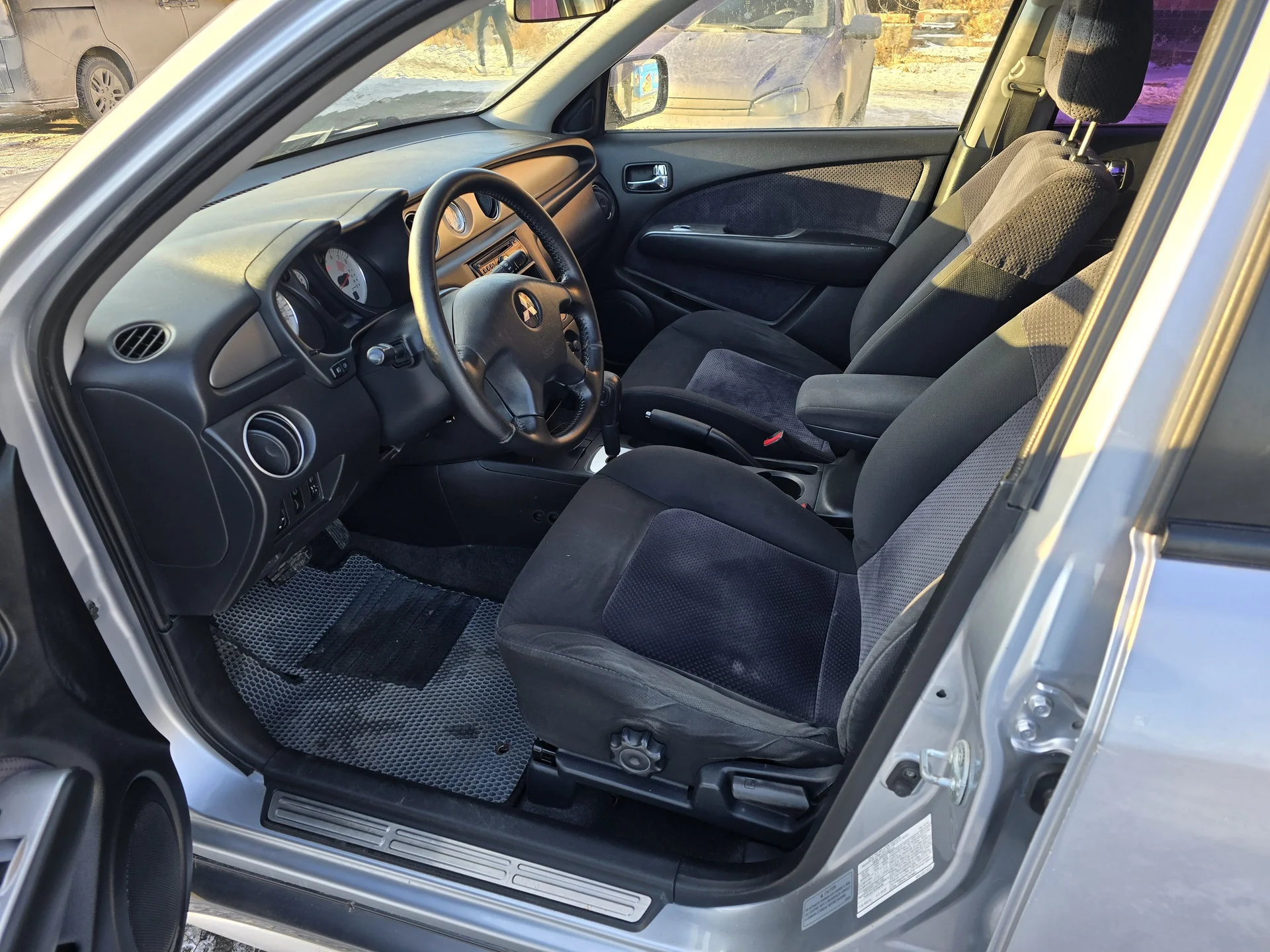Mitsubishi Outlander 2.4АТ, 4WD, 2006г.в. - миниатюра 8