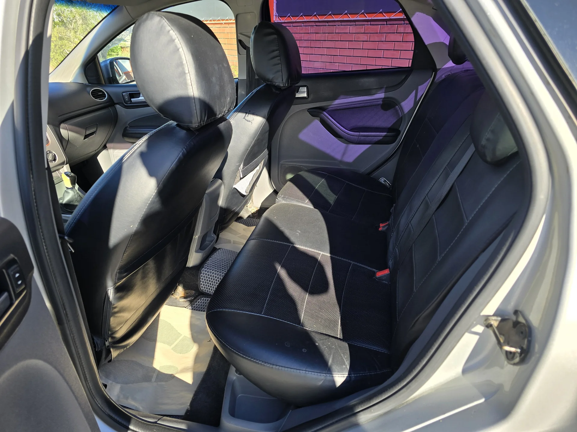 Ford Focus 1.6МТ, 2011г.в. - миниатюра 6