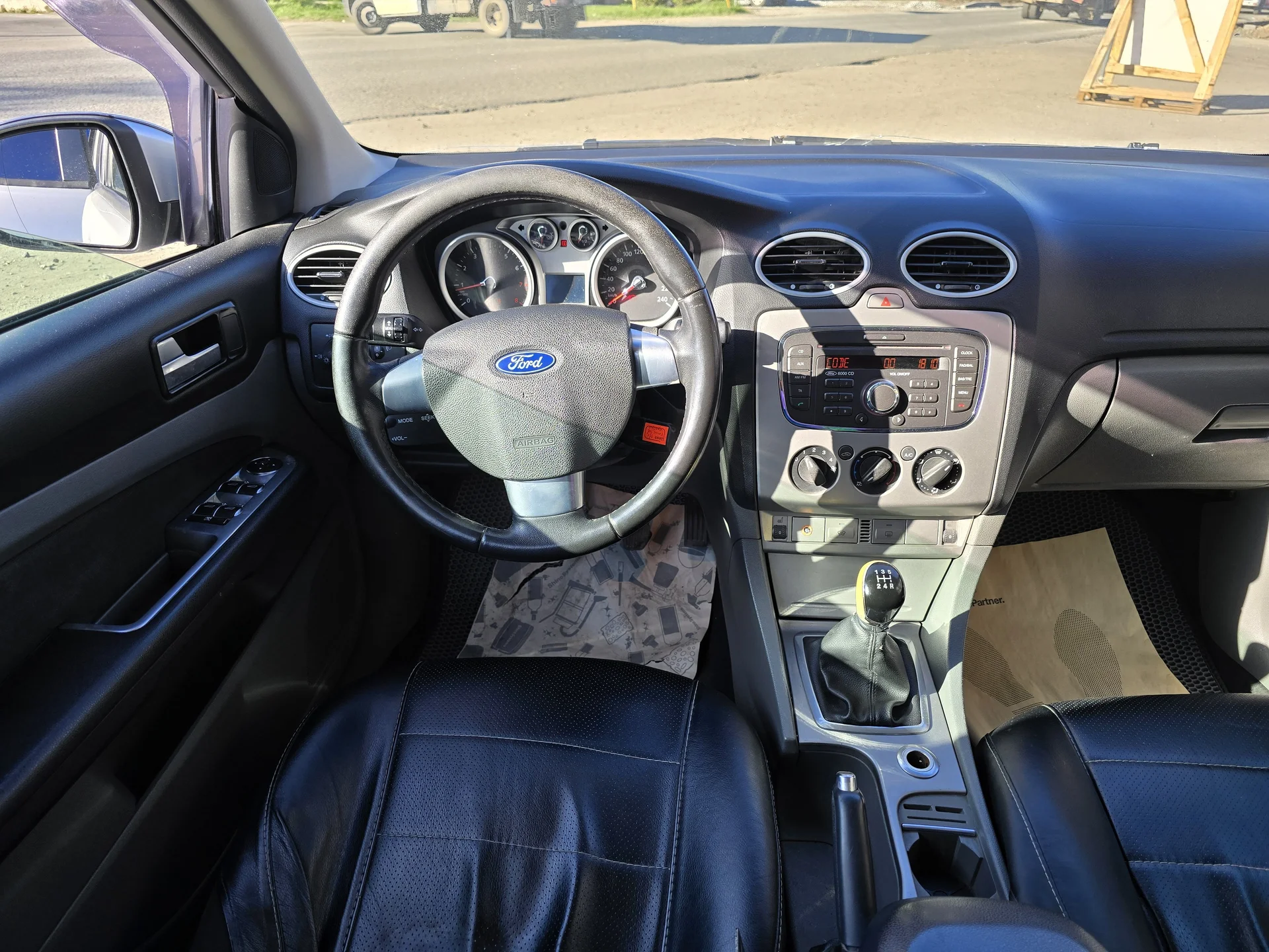 Ford Focus 1.6МТ, 2011г.в. - миниатюра 7