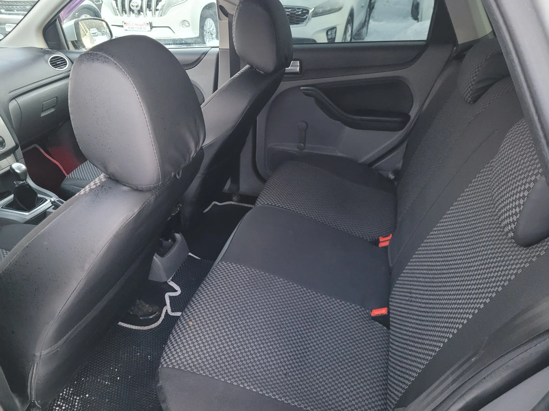 Ford Focus 1.6МТ, 2010-11г.э. - миниатюра 7