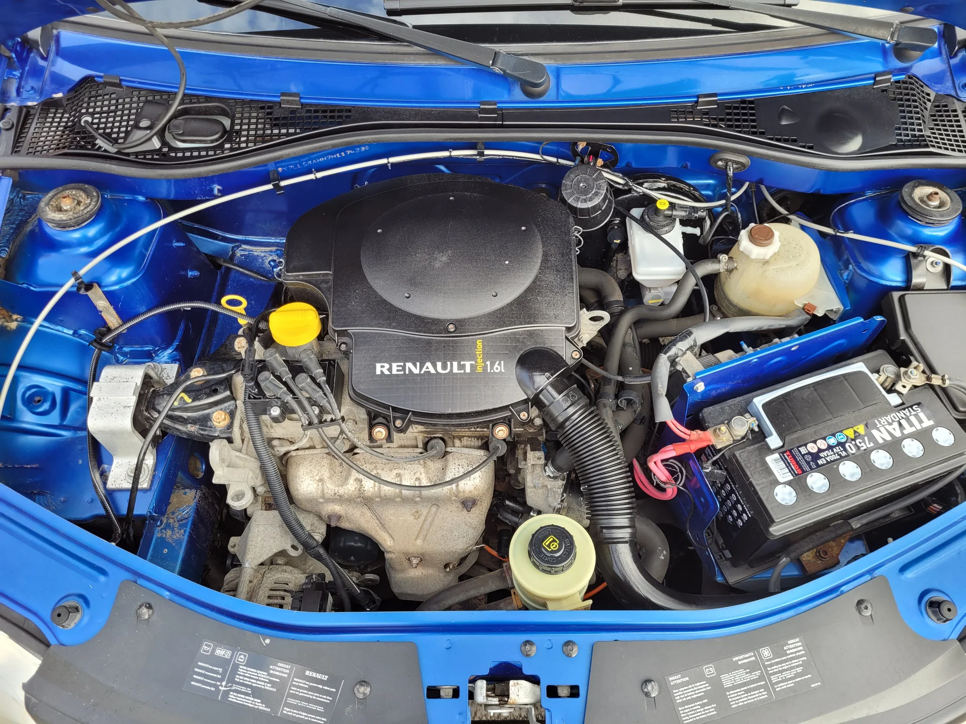 Renault Logan 1.6МТ, 2007-08г.э. - миниатюра 9