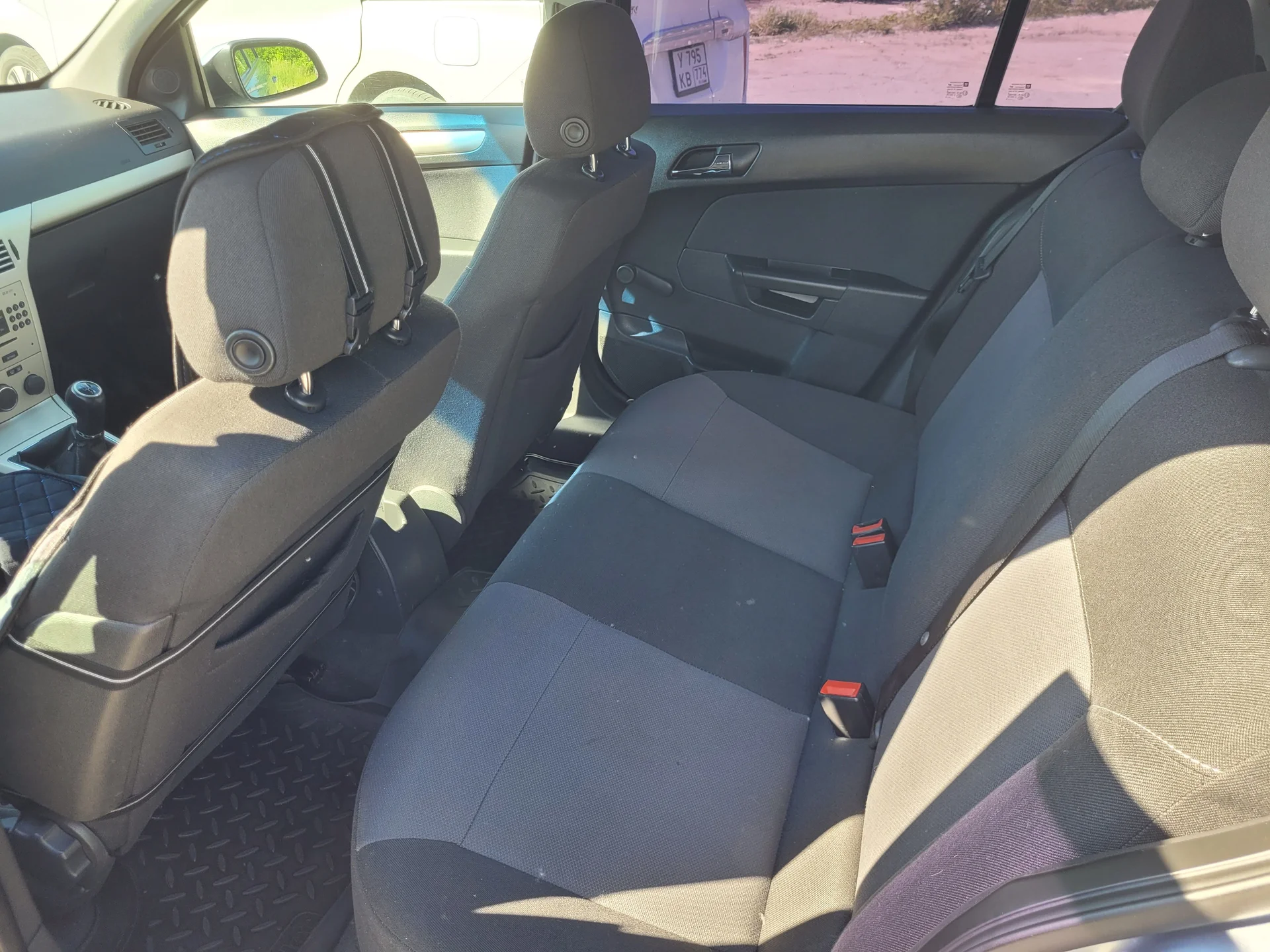 Opel Astra 1.6МТ, 2008г.в. - миниатюра 6