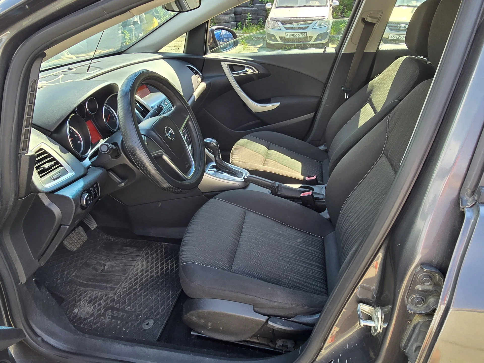 Opel Astra 1.4АТ, 2012г.в. - миниатюра 8