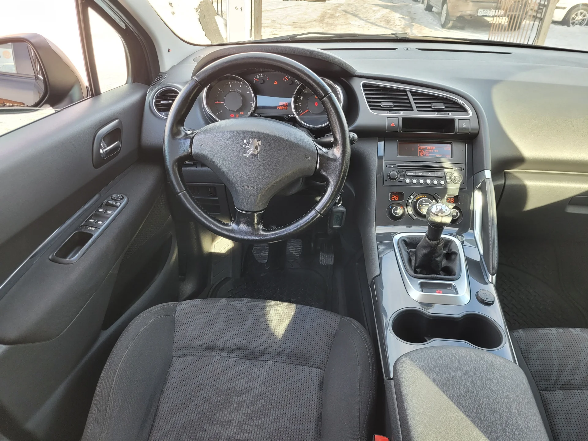 Peugeot 3008 1.6МТ, 2010г.в. - миниатюра 8