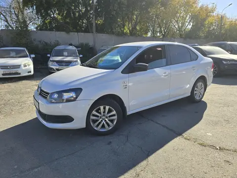 Volkswagen Polo 1.6 МТ, 2013г.в.