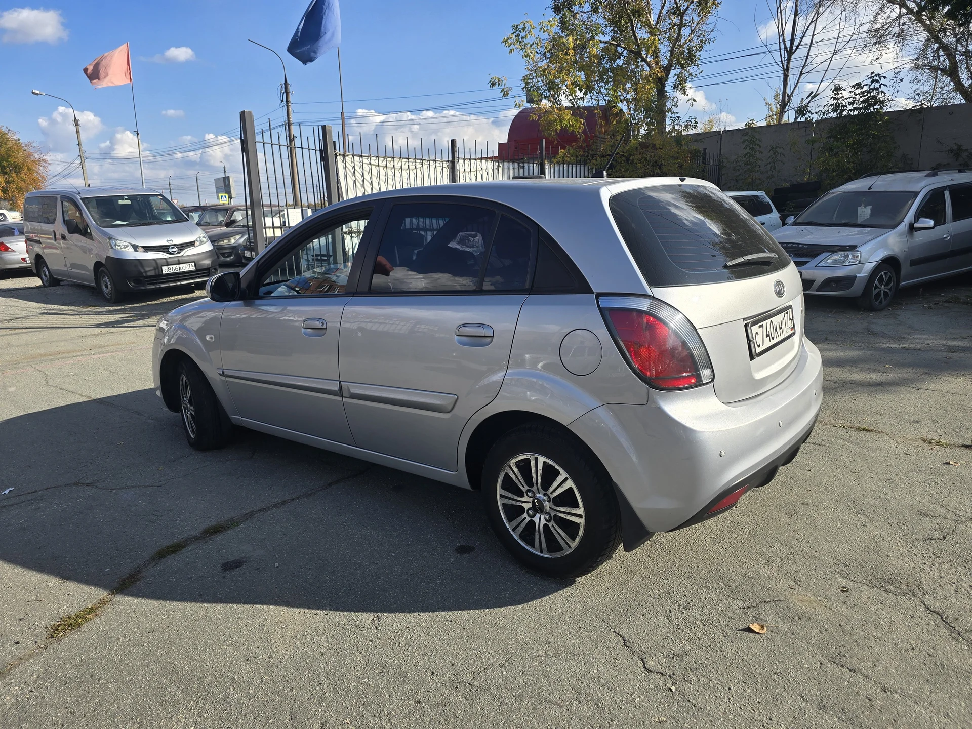 Kia Rio 1.4 AT, 2010г.в. - миниатюра 2