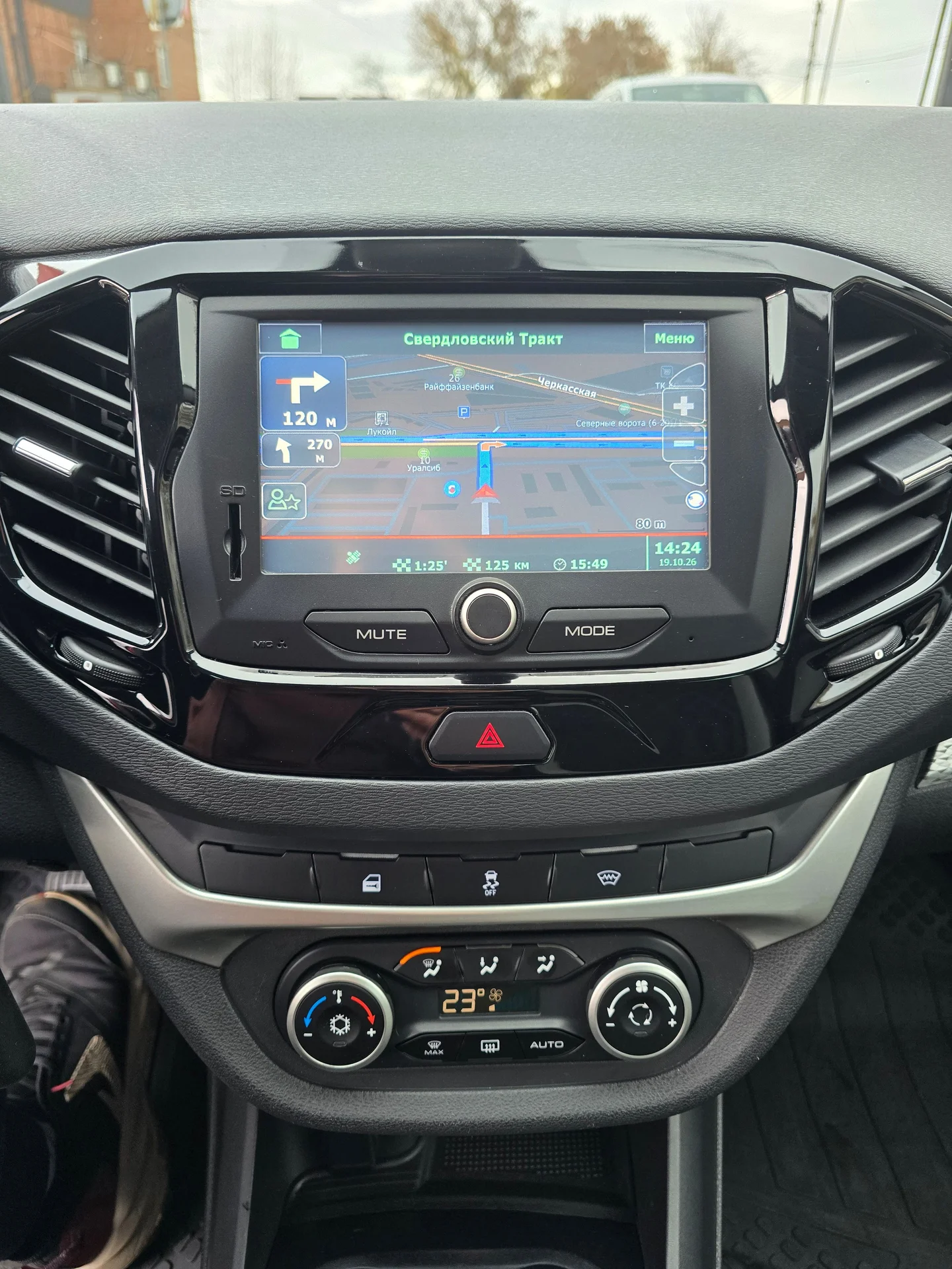 LADA Vesta Cross 1.8 AMT, 2019г.в. - миниатюра 9