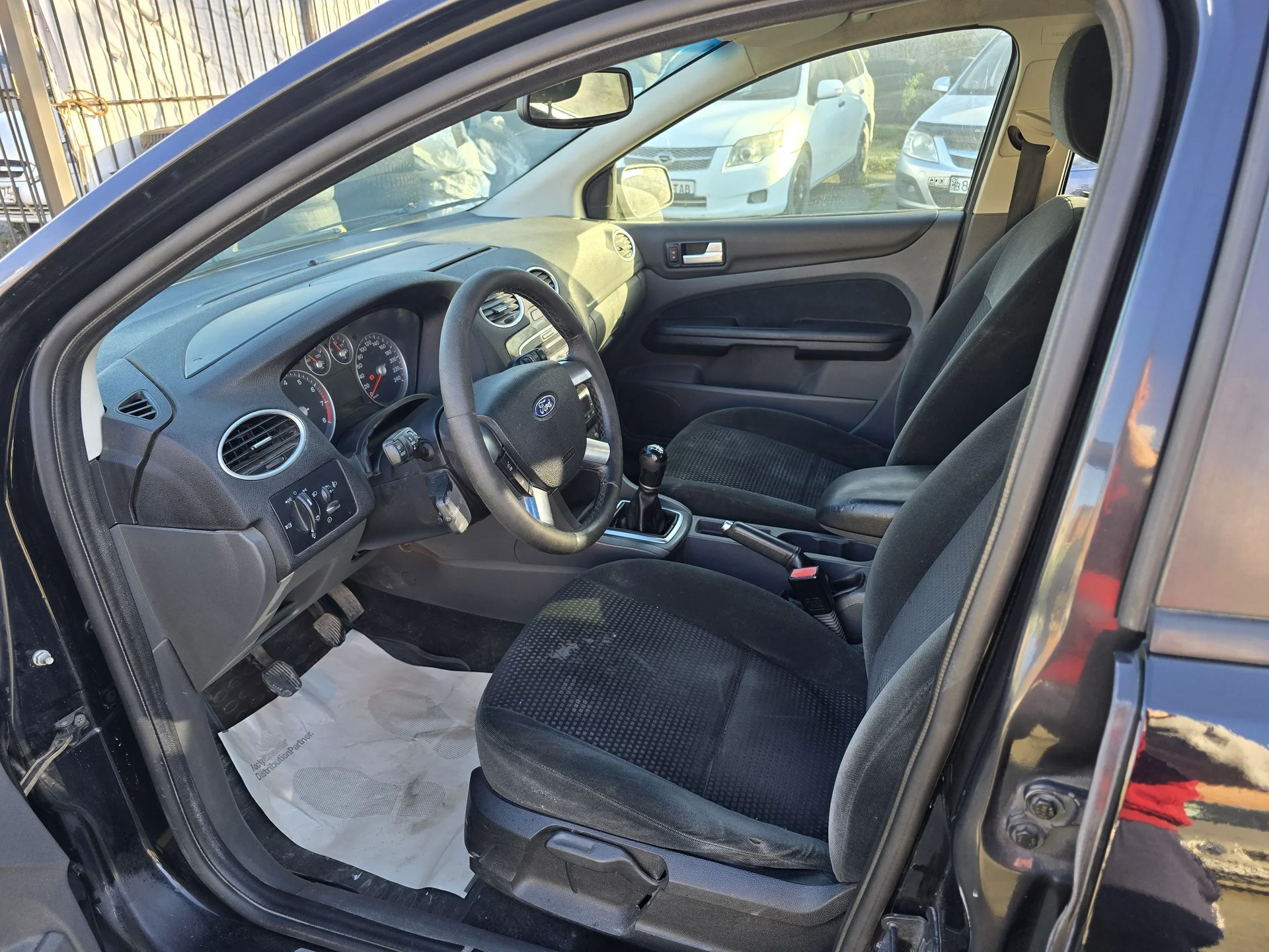 Ford Focus 1.6 МT, 2007-08г.э. - миниатюра 6
