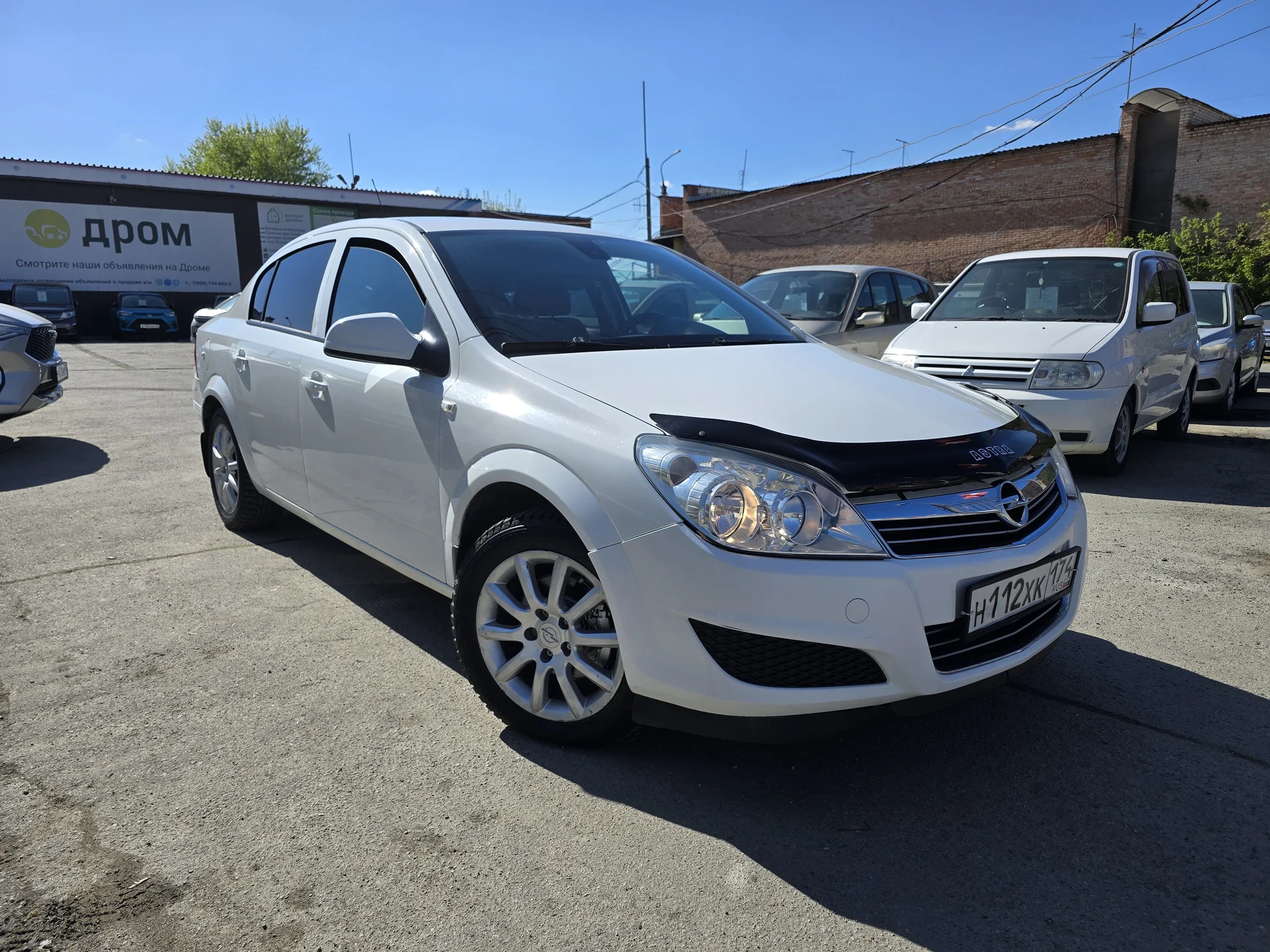 Opel Astra 1.6 МТ, 2011г.в. - миниатюра 9