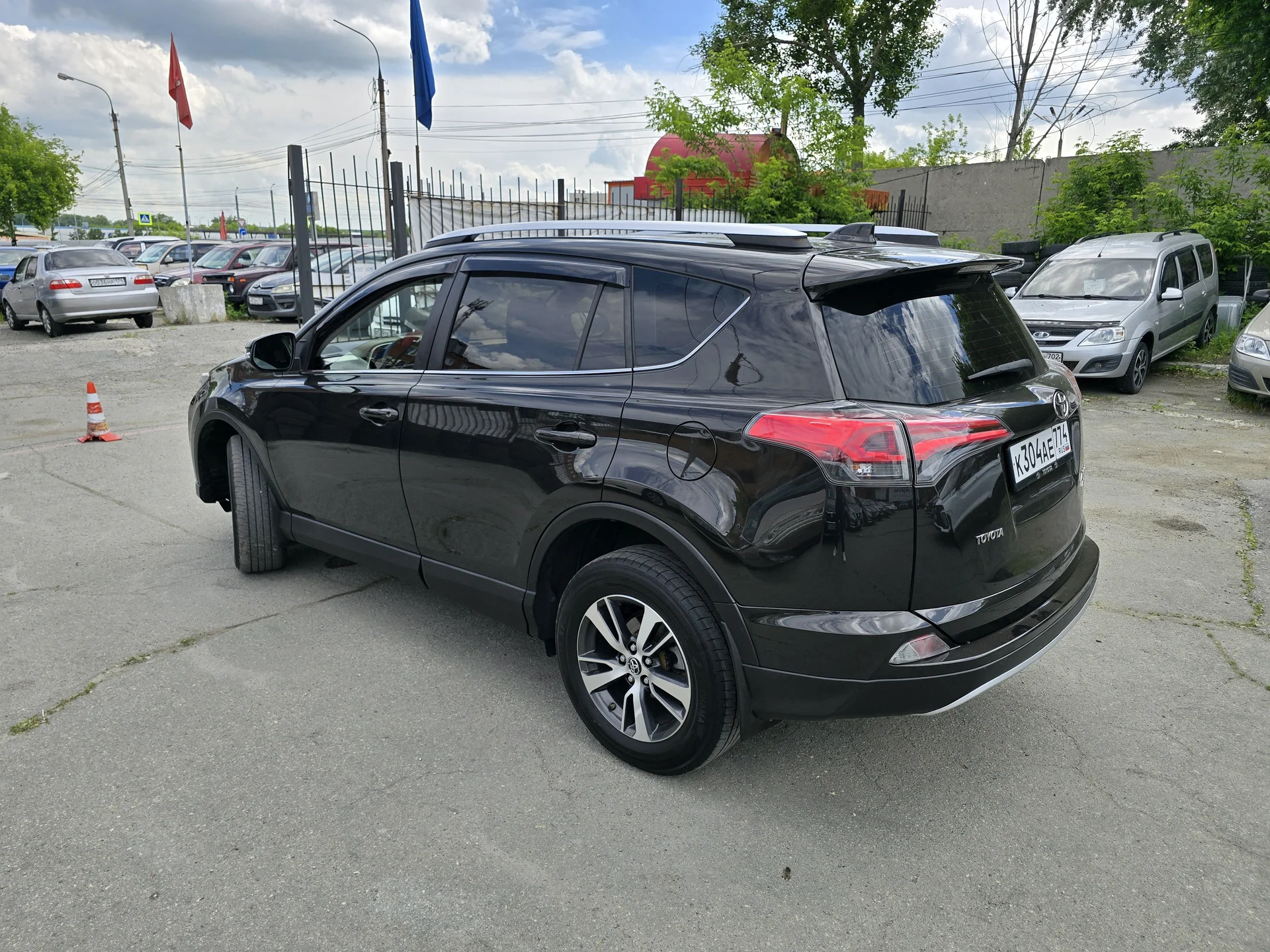 Toyota RAV4 2.0 CVT, 2016г.в. 4WD - миниатюра 2