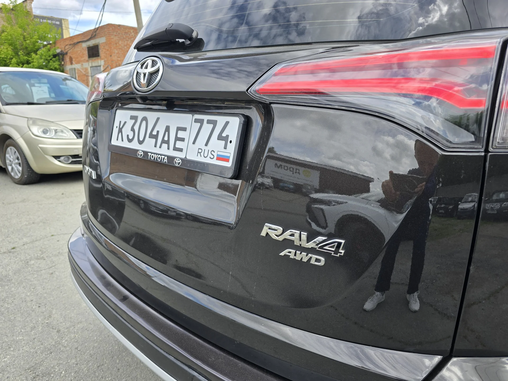 Toyota RAV4 2.0 CVT, 2016г.в. 4WD - миниатюра 8