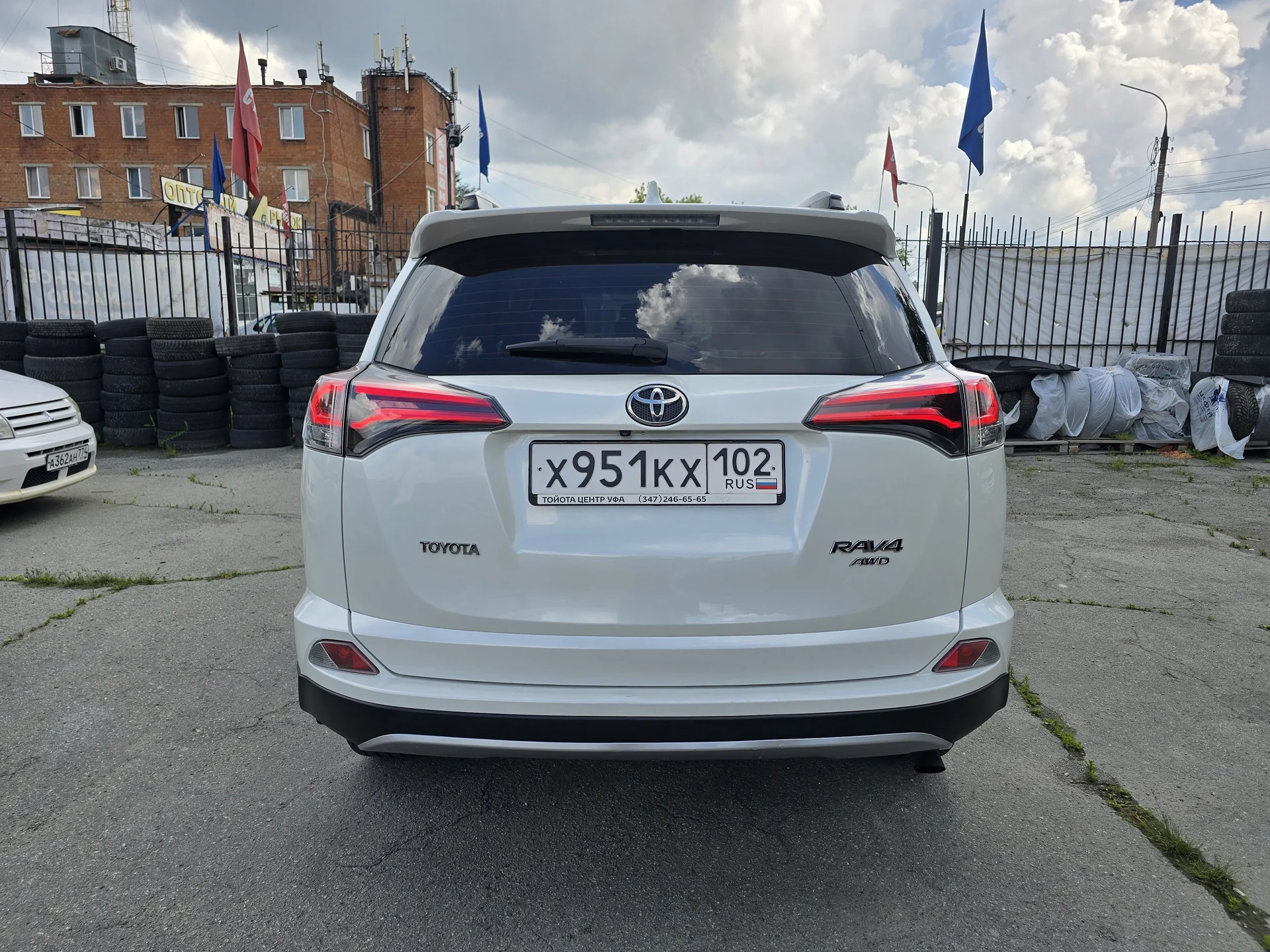 Toyota RAV4 2.0 CVT, 2017г.в. 4WD - миниатюра 8