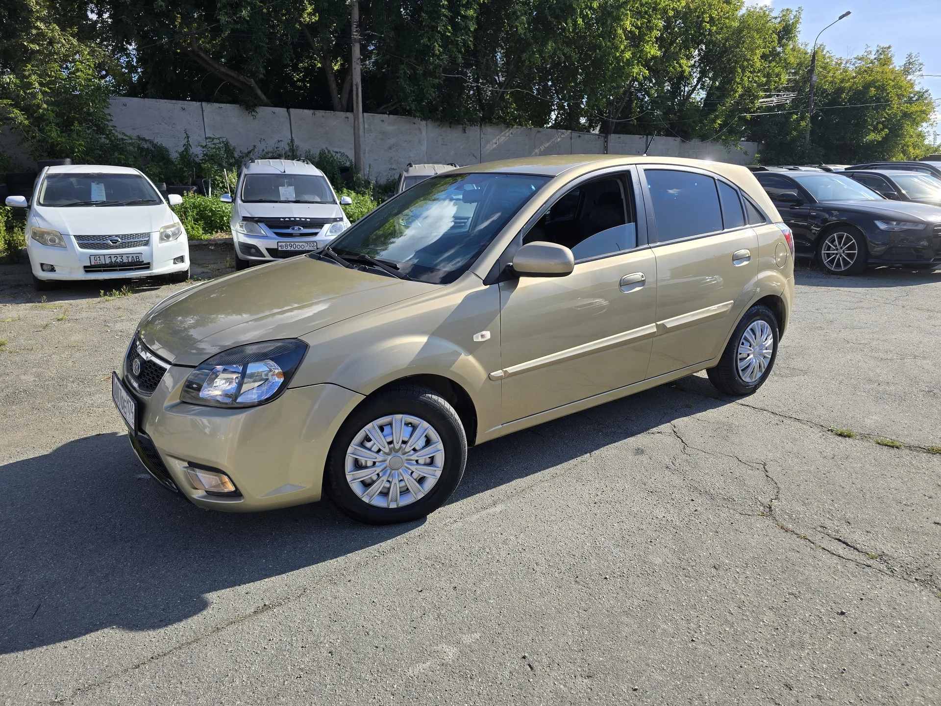Kia Rio 1.4 AT, 2011г.в. - изображение 1