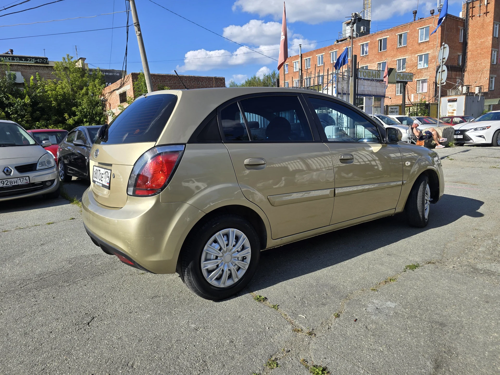 Kia Rio 1.4 AT, 2011г.в. - миниатюра 8