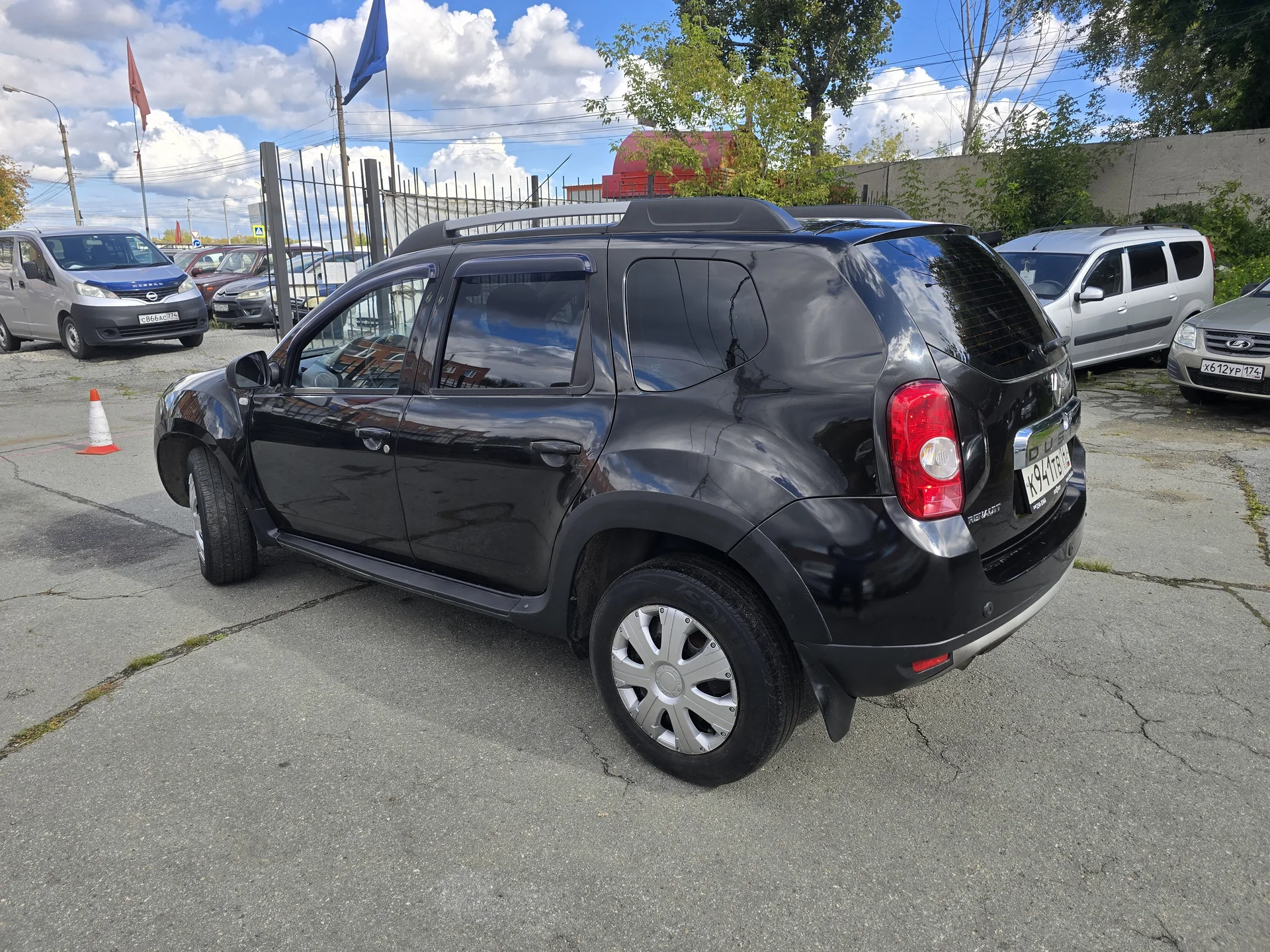 Renault Duster 2.0 МТ, 2013, 4WD - миниатюра 2