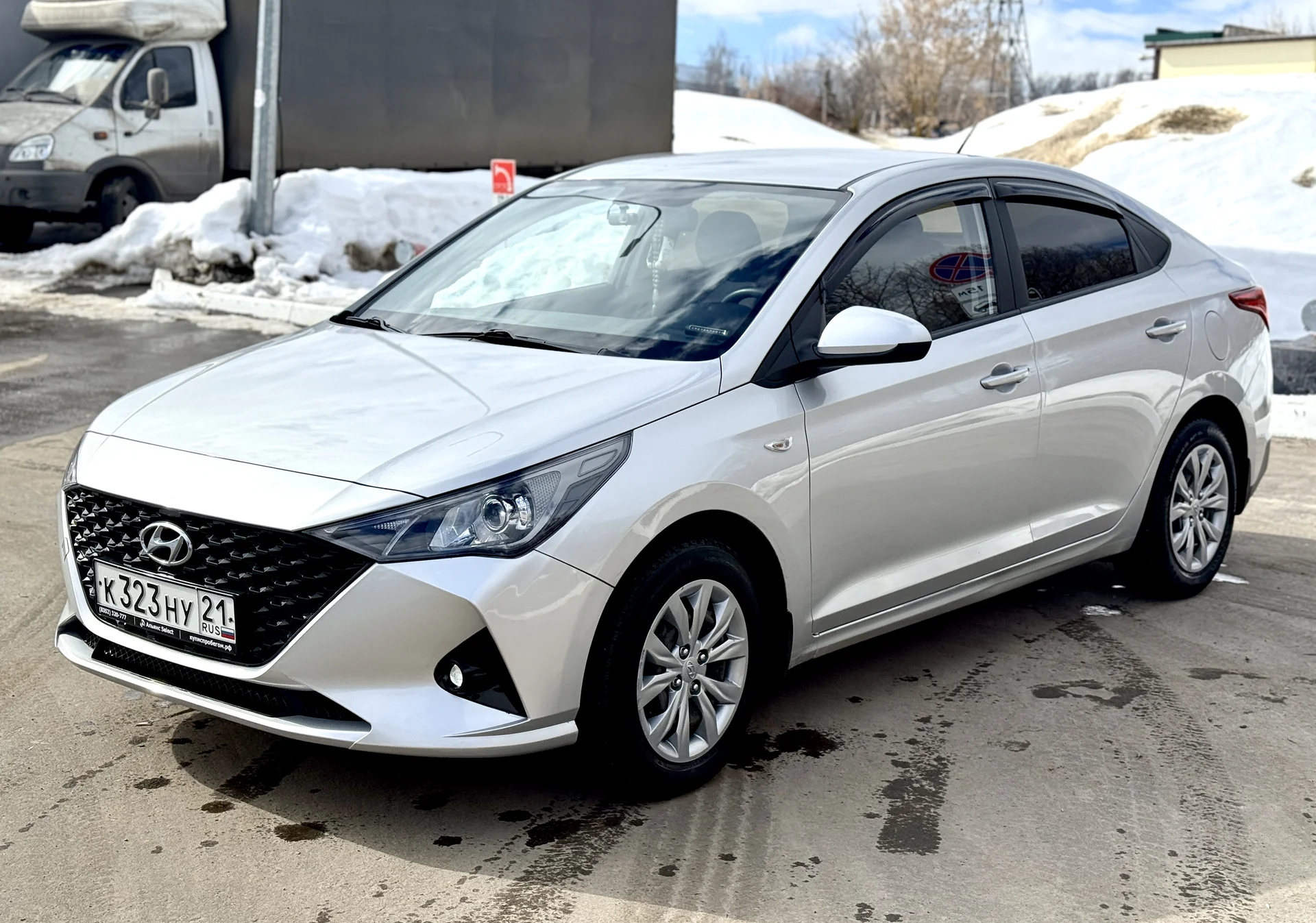 Hyundai Solaris - изображение 1
