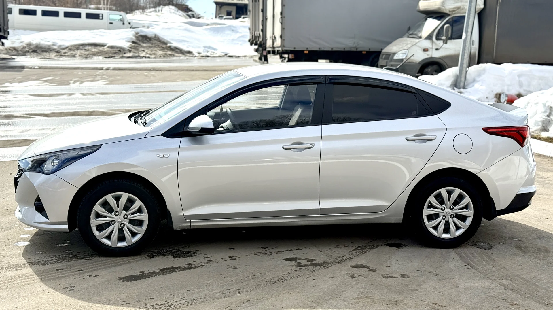 Hyundai Solaris - миниатюра 3