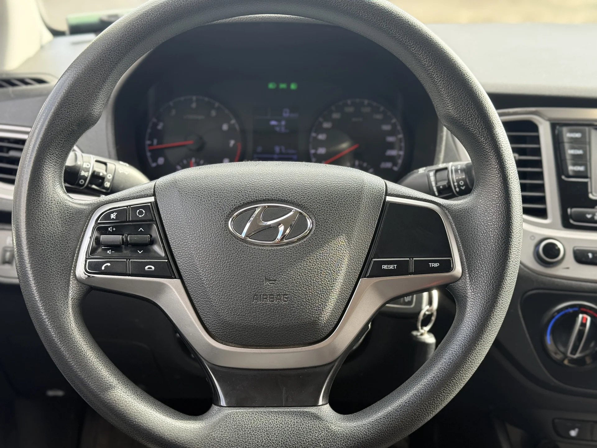Hyundai Solaris - миниатюра 22