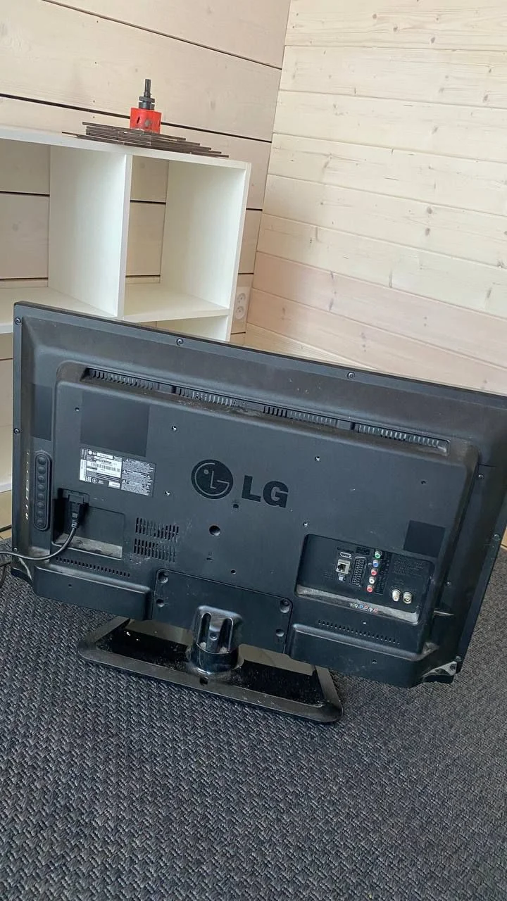 Телевизор LG 32" - миниатюра 3