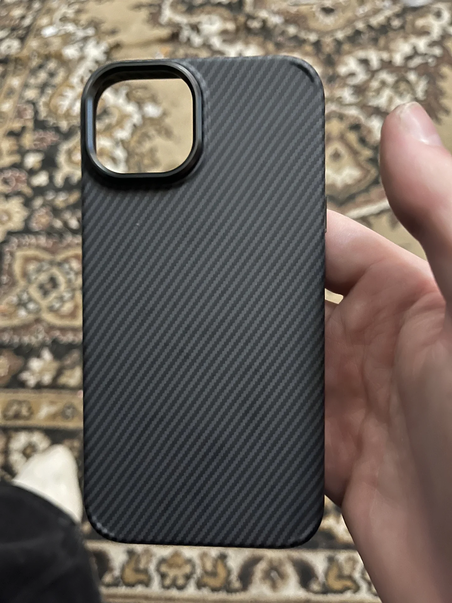 продаю карбоновый чехол на iphone 13 - миниатюра 2