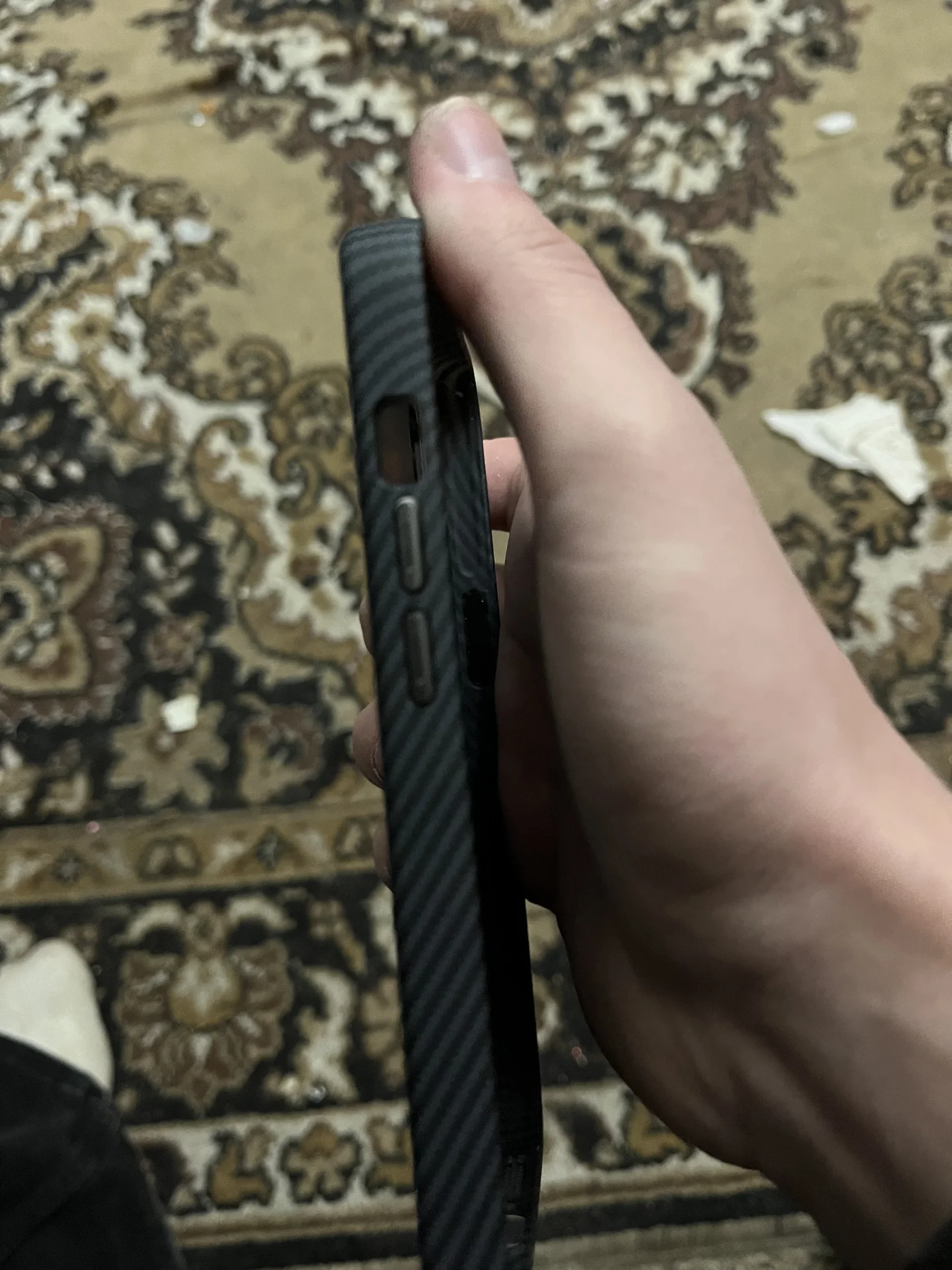 продаю карбоновый чехол на iphone 13 - миниатюра 3
